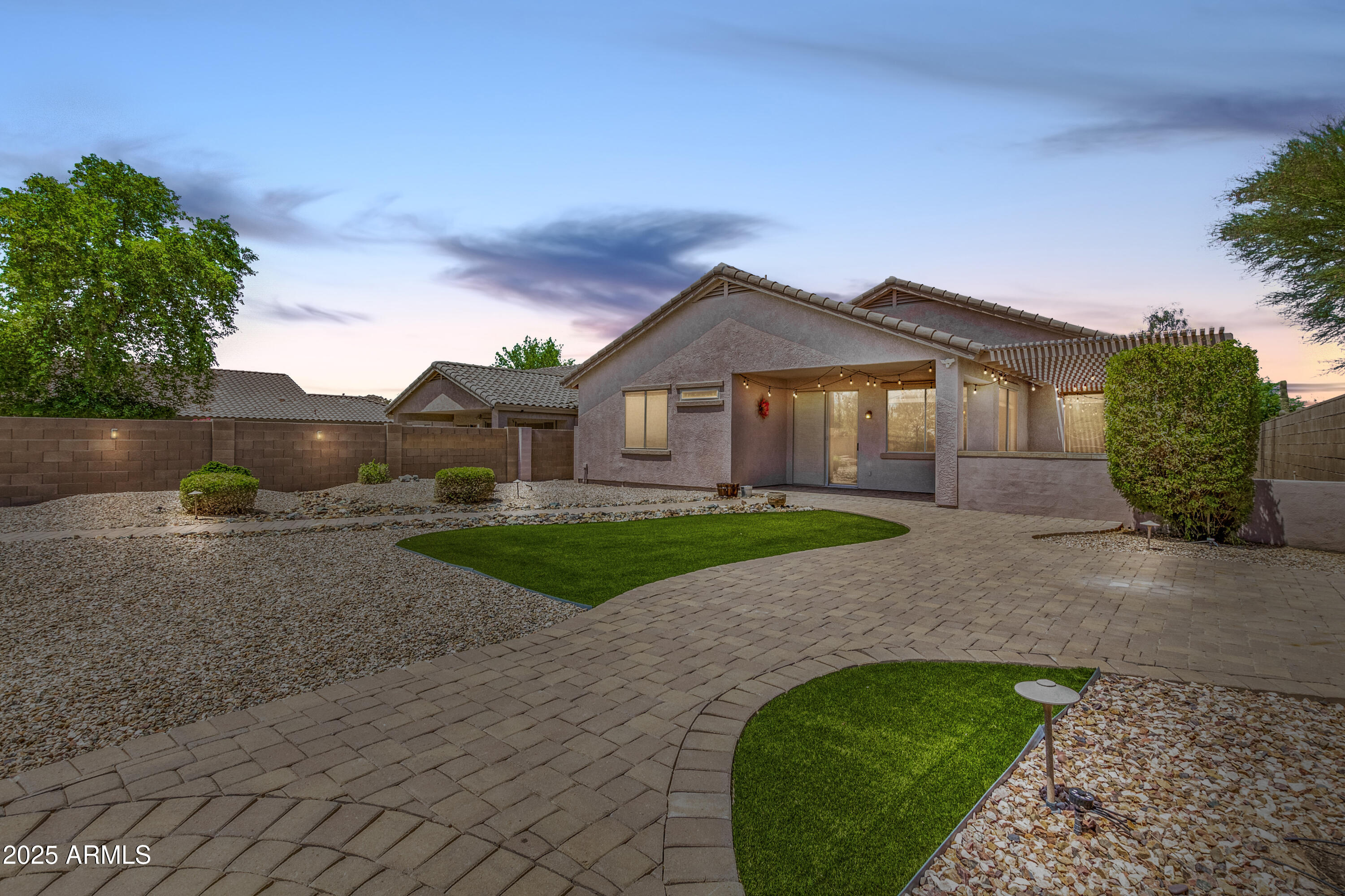 7235 E DESERT HONEYSUCKLE Drive