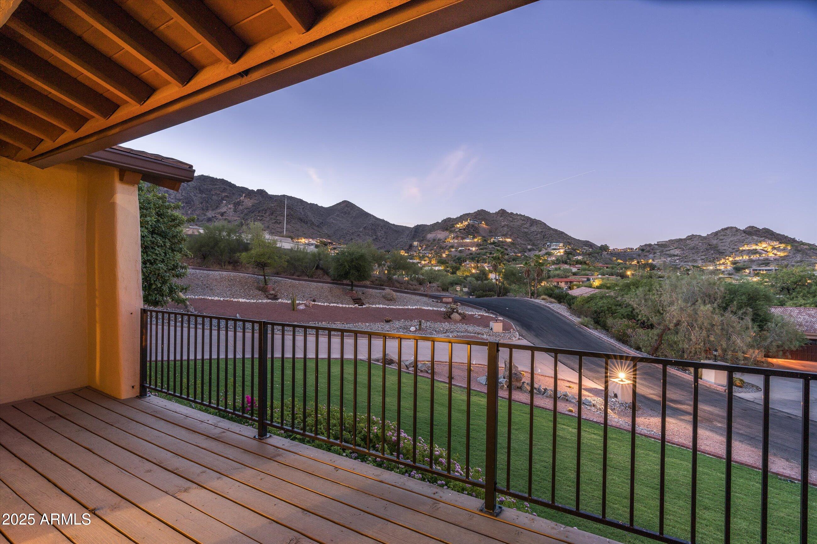 7147 N RED LEDGE Drive