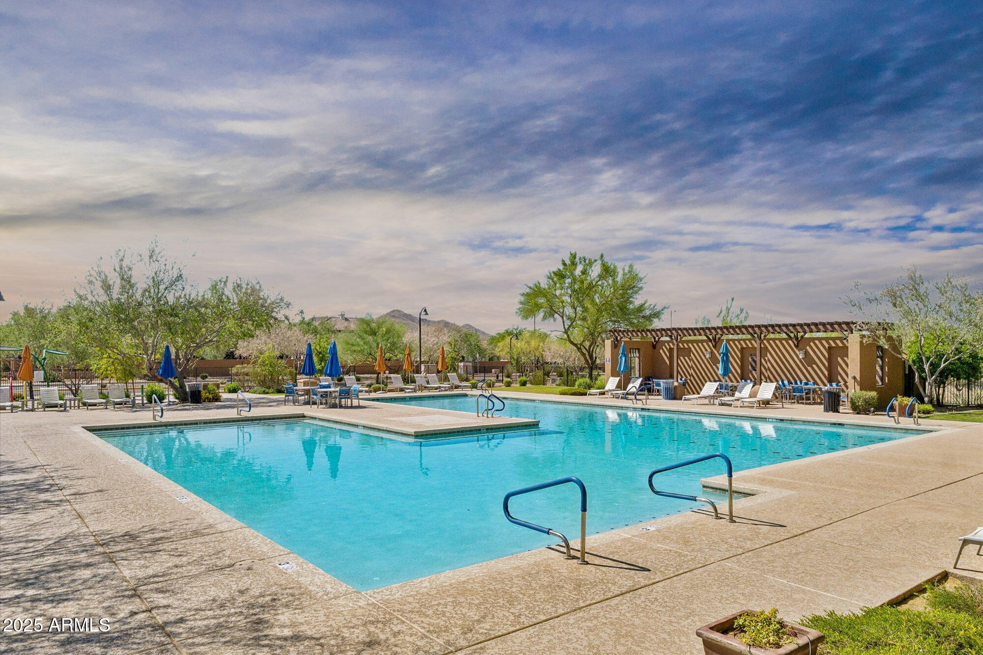 2366 W SLEEPY RANCH Road