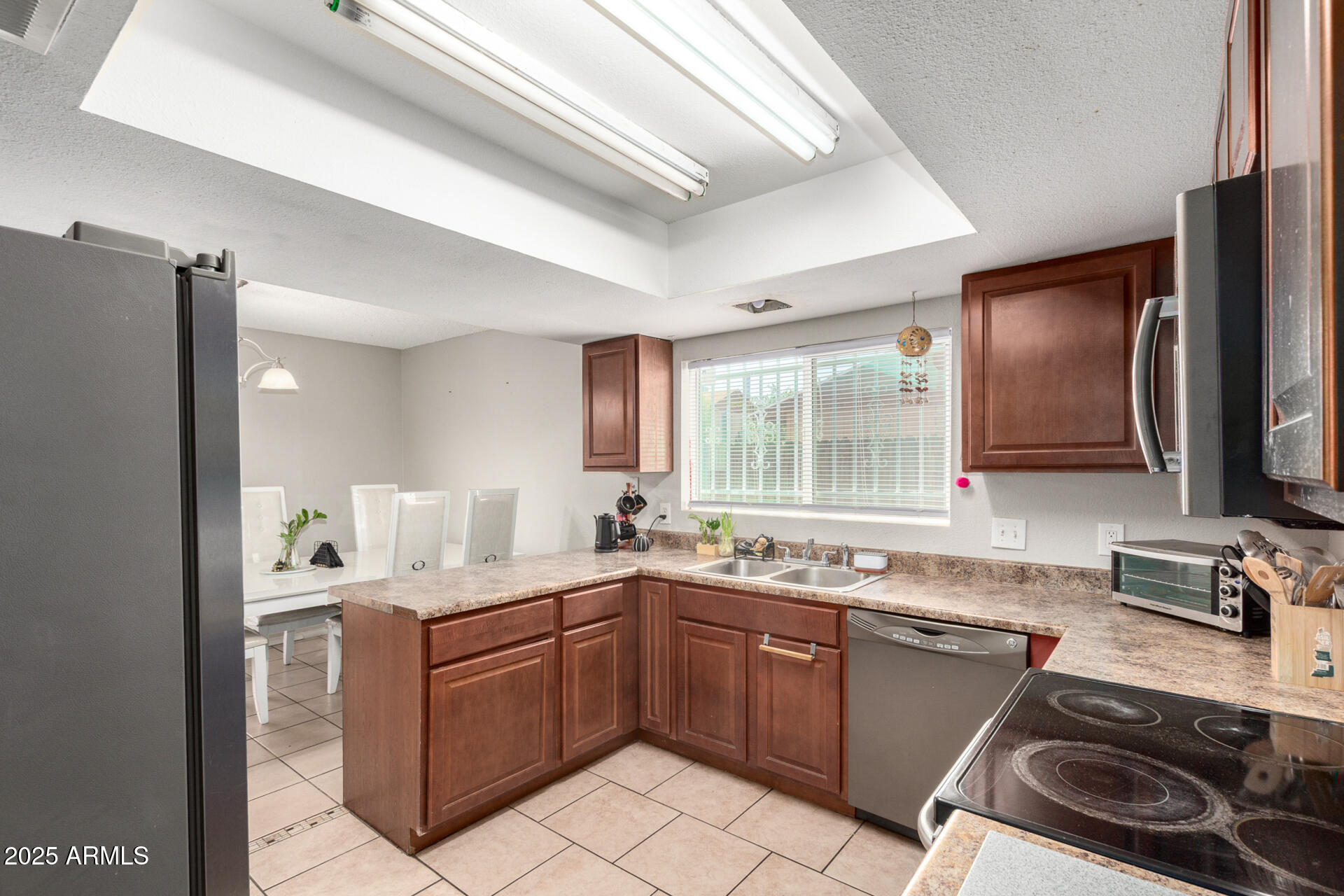 7531 W ELM Street