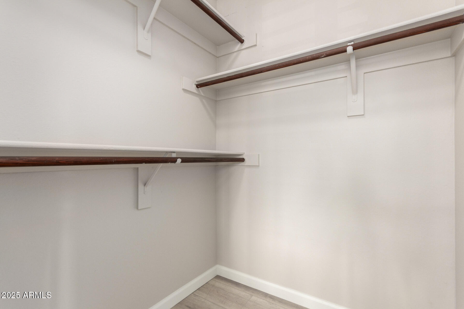 10115 E MOUNTAIN VIEW Road, 2105