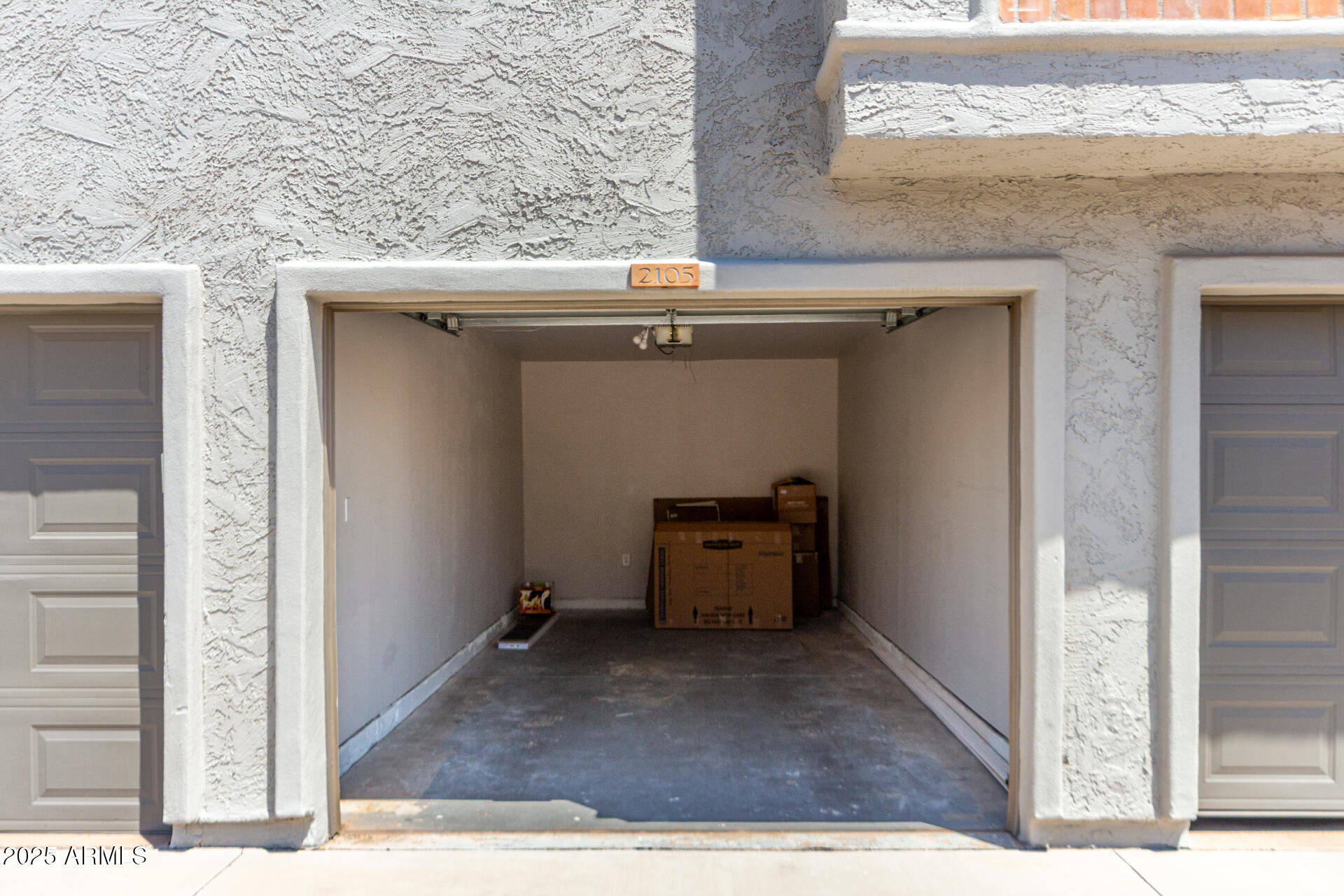 10115 E MOUNTAIN VIEW Road, 2105