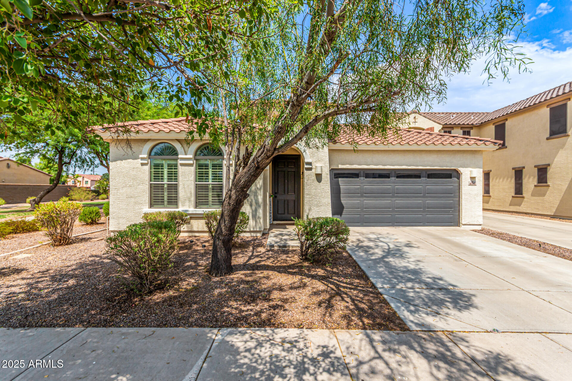 4152 E WOODSIDE Court