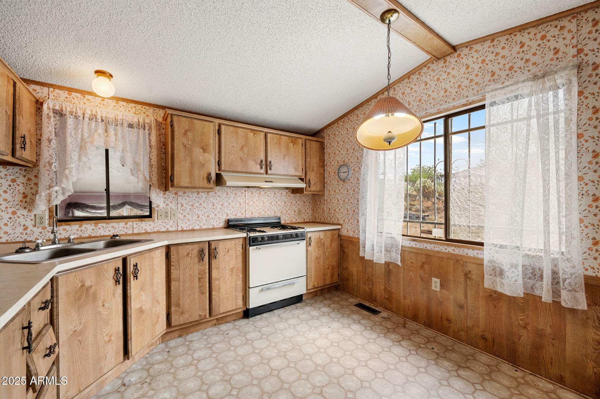 20730 E PARK VIEW Lane