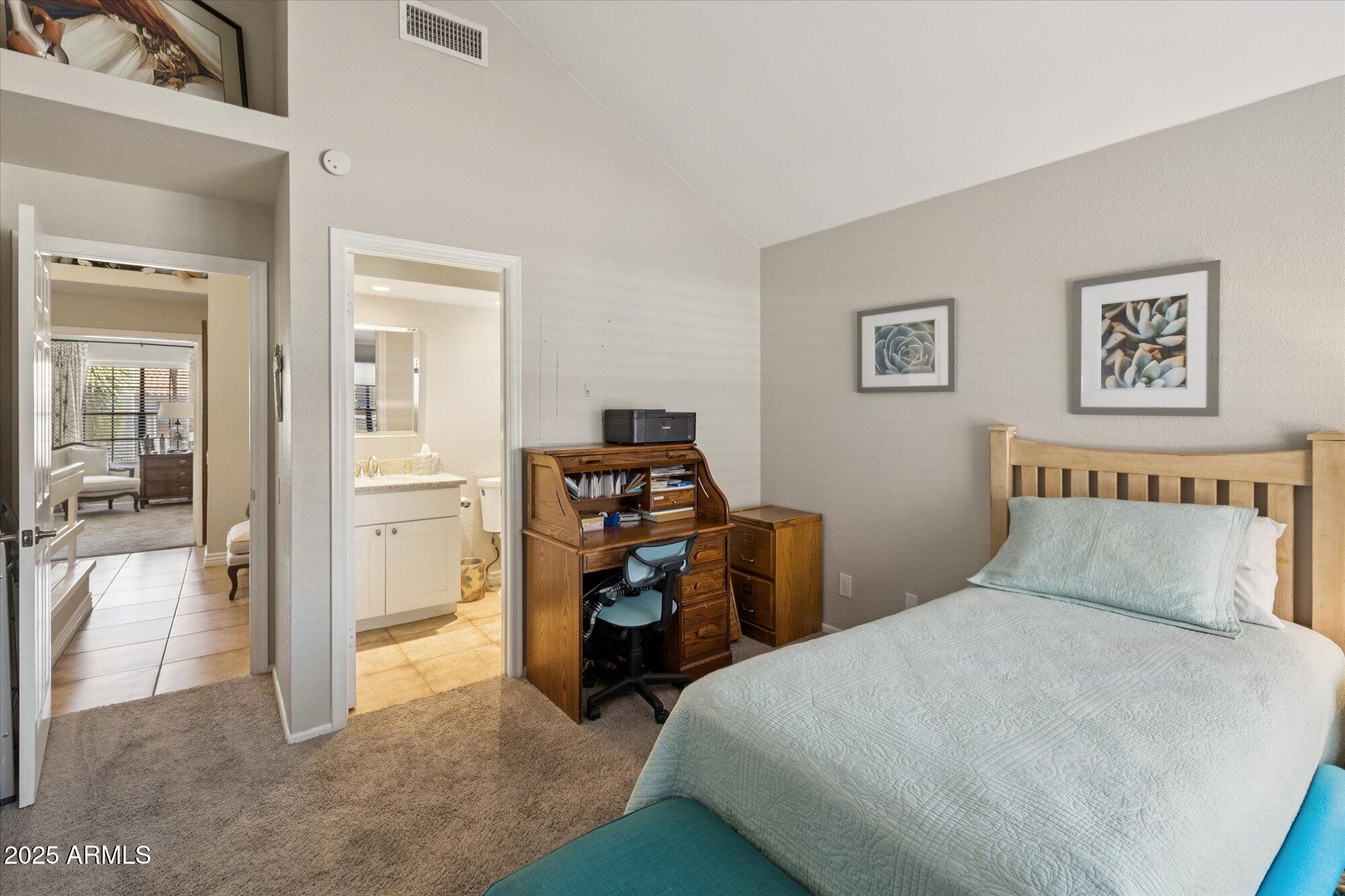 10015 E MOUNTAIN VIEW Road, 1001