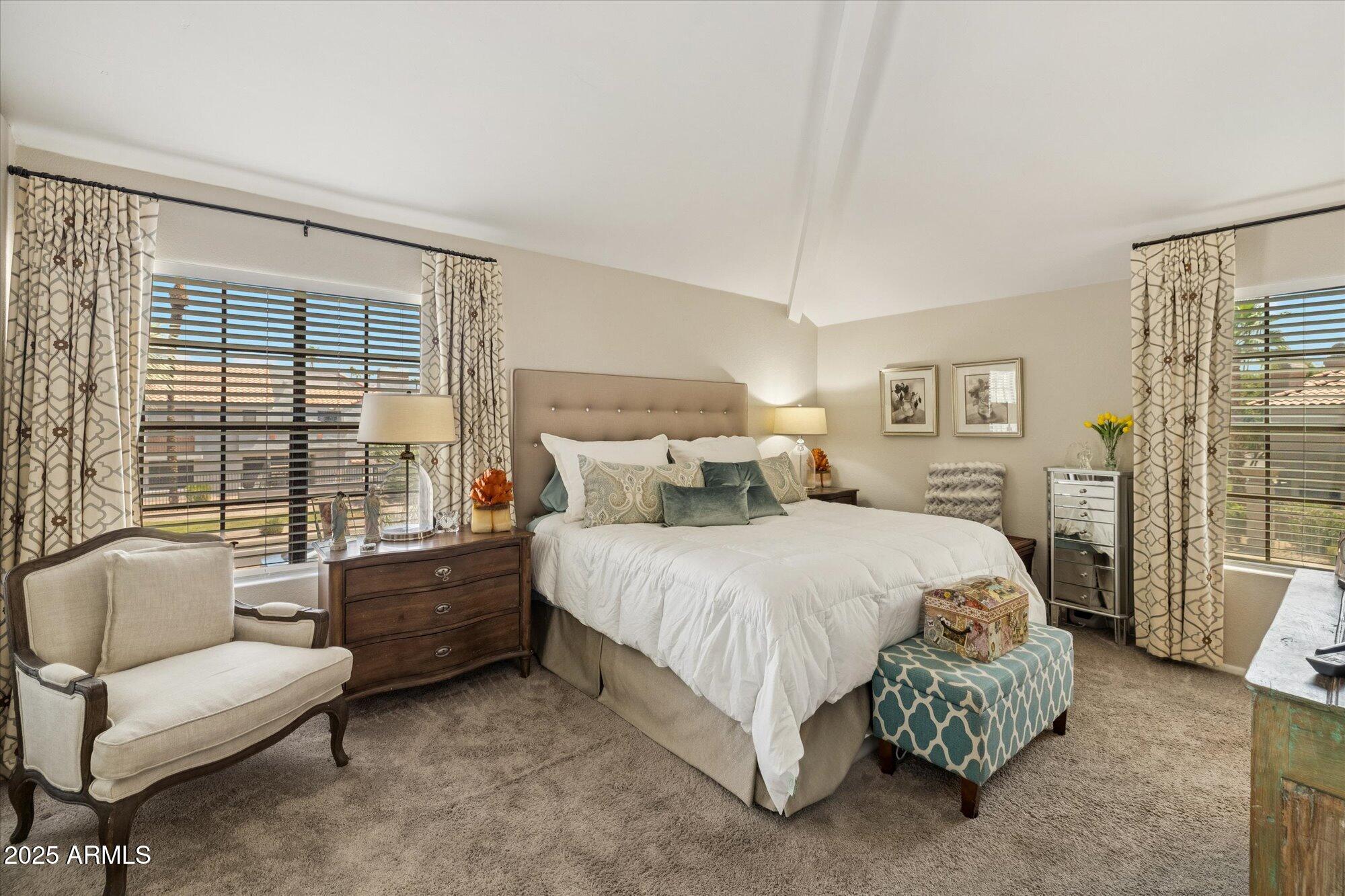 10015 E MOUNTAIN VIEW Road, 1001