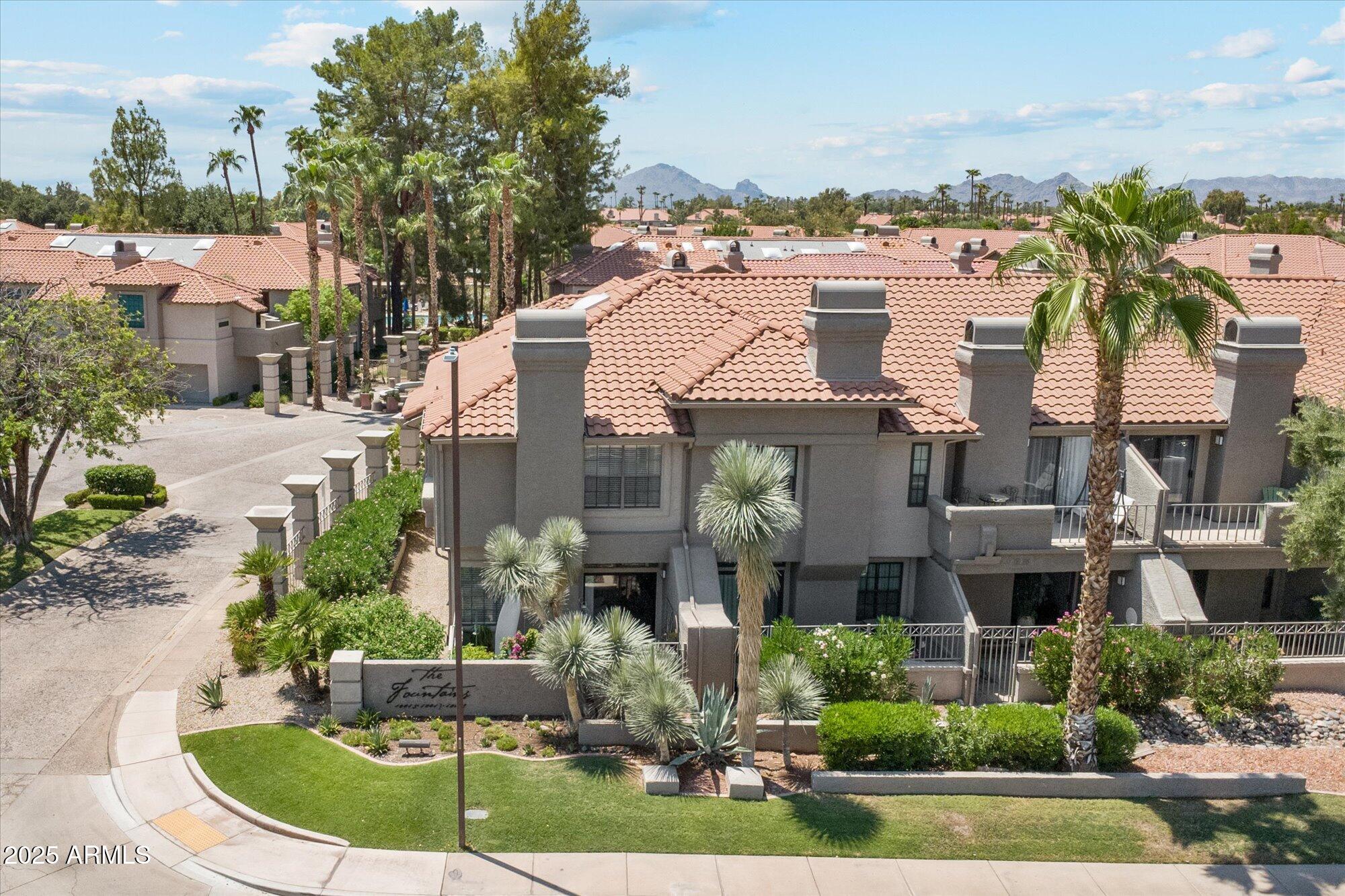 10015 E MOUNTAIN VIEW Road, 1001