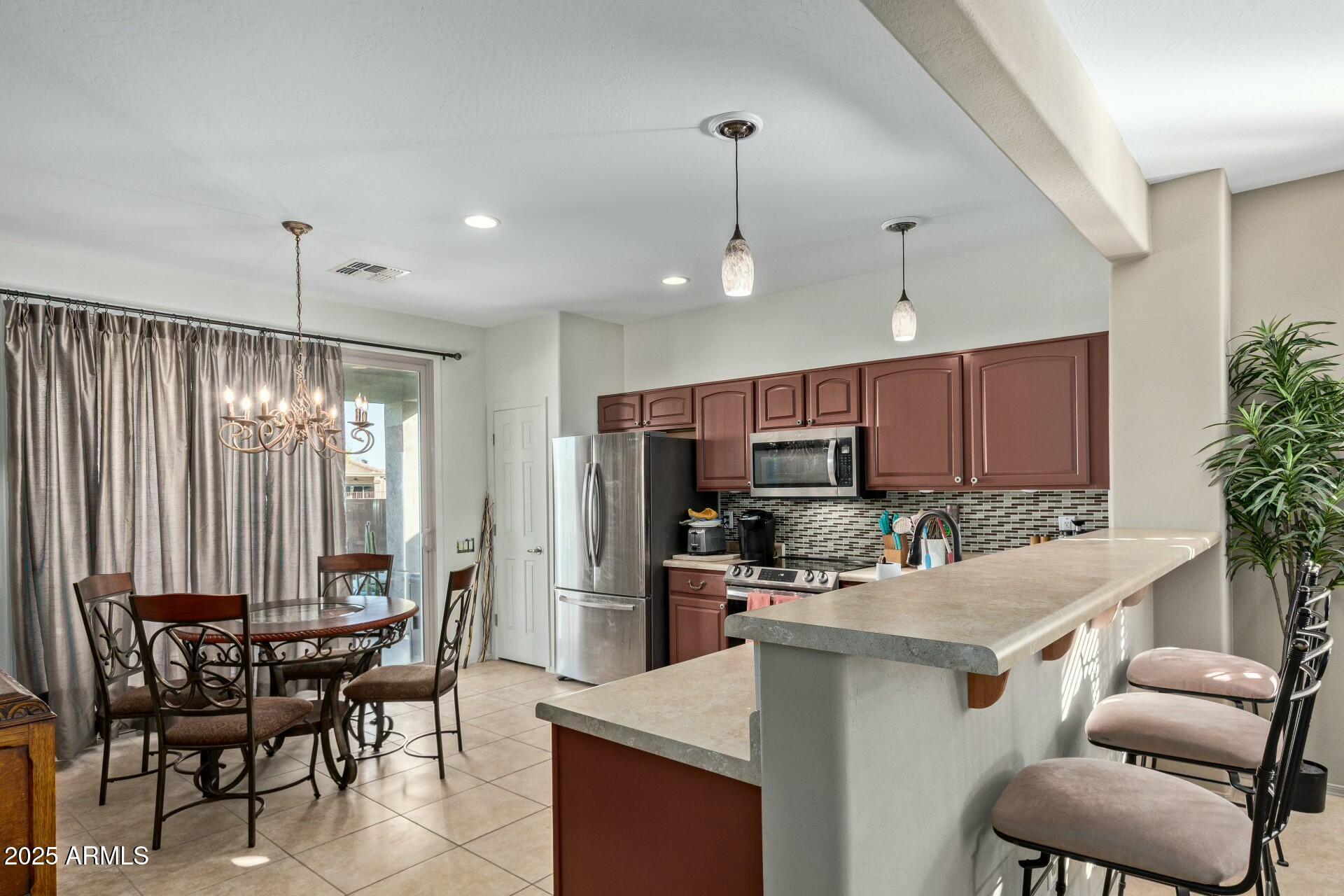 8205 S PIONEER Court