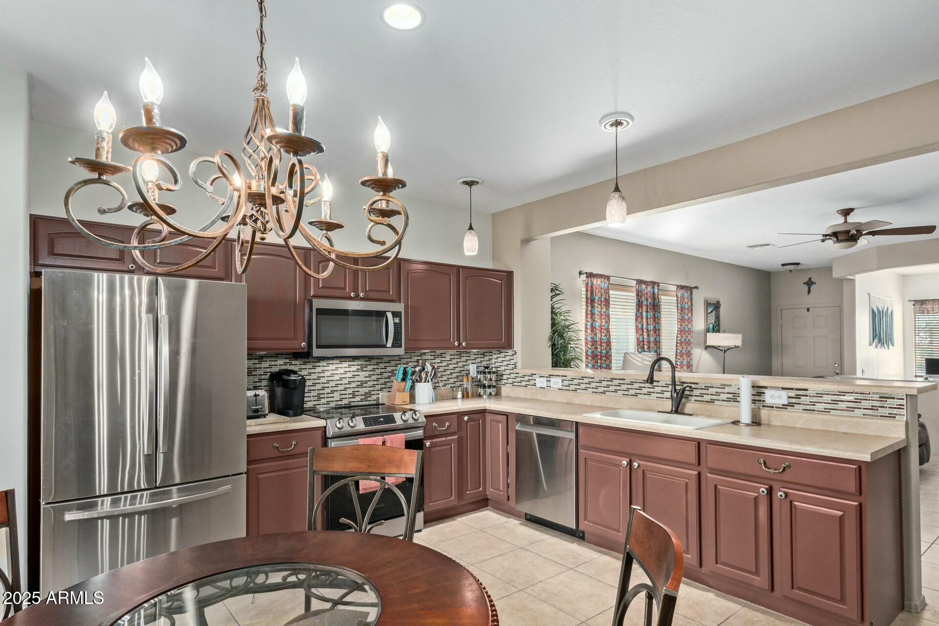 8205 S PIONEER Court