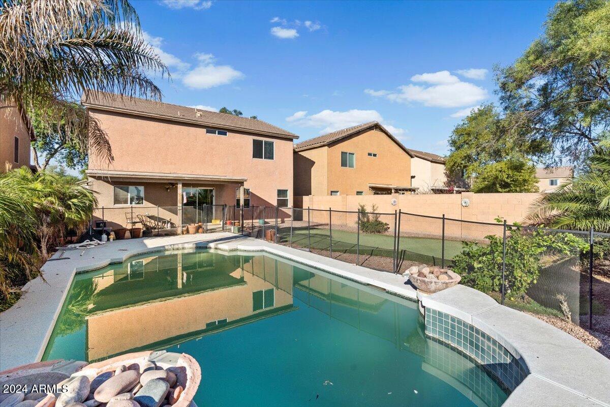 3813 E SIERRITA Road