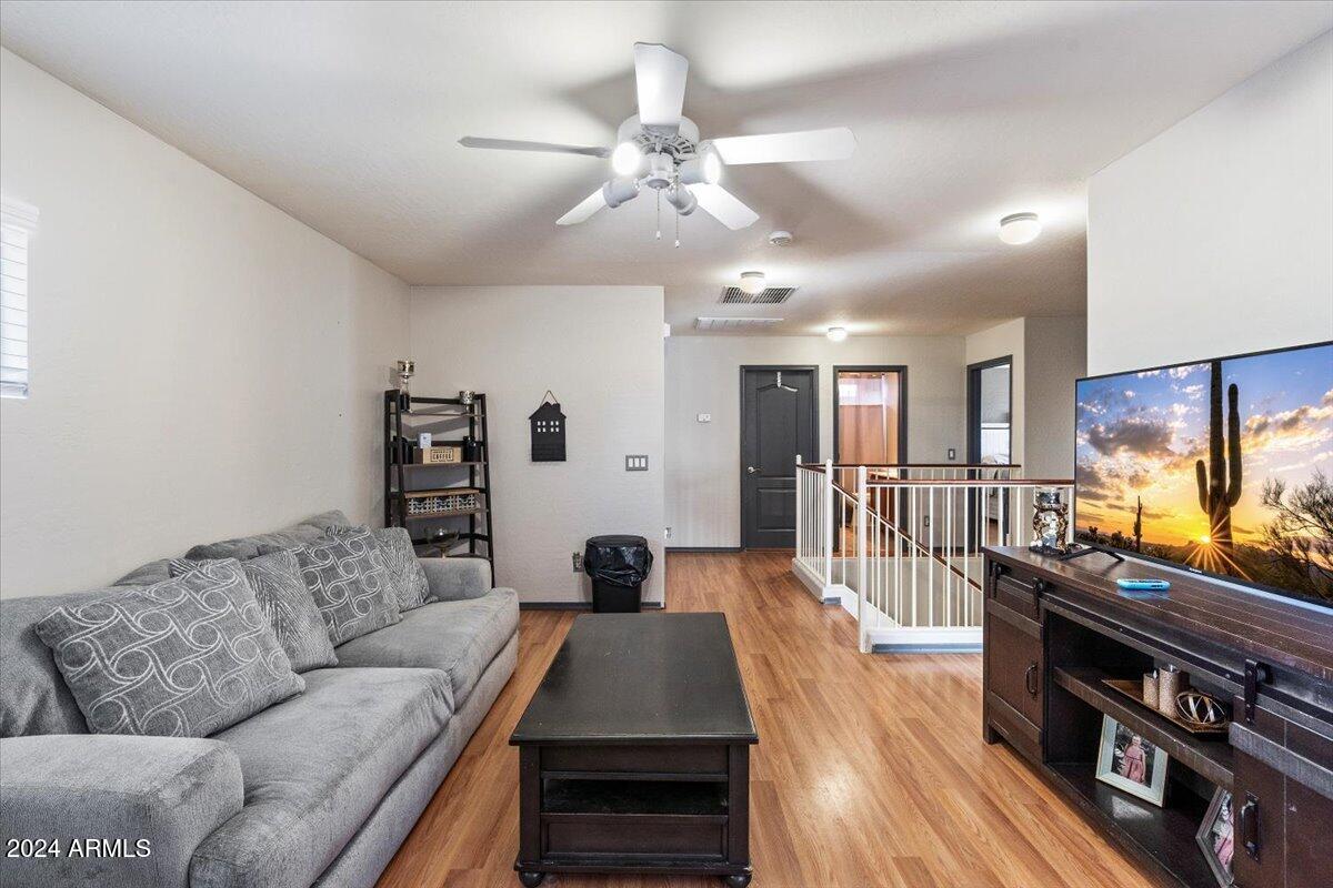 3813 E SIERRITA Road