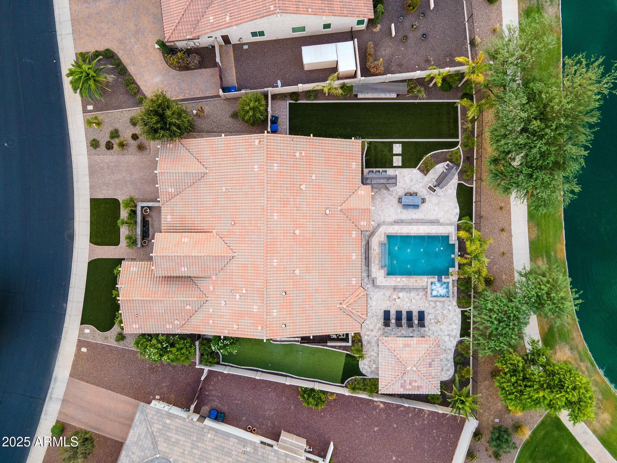 3694 E ASTER Drive