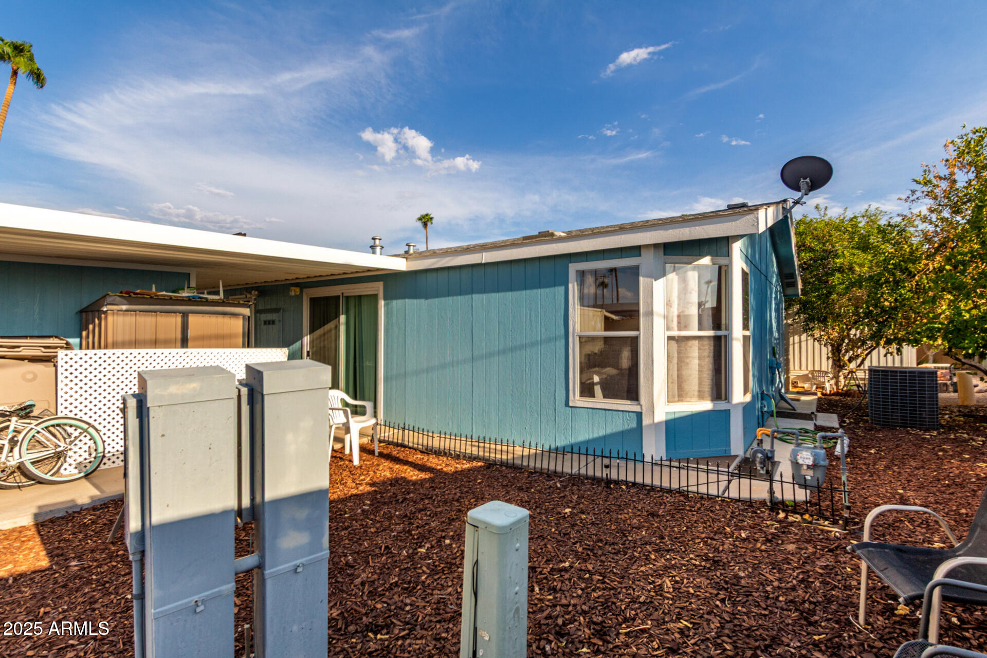 150 S WINDSOR, 127
