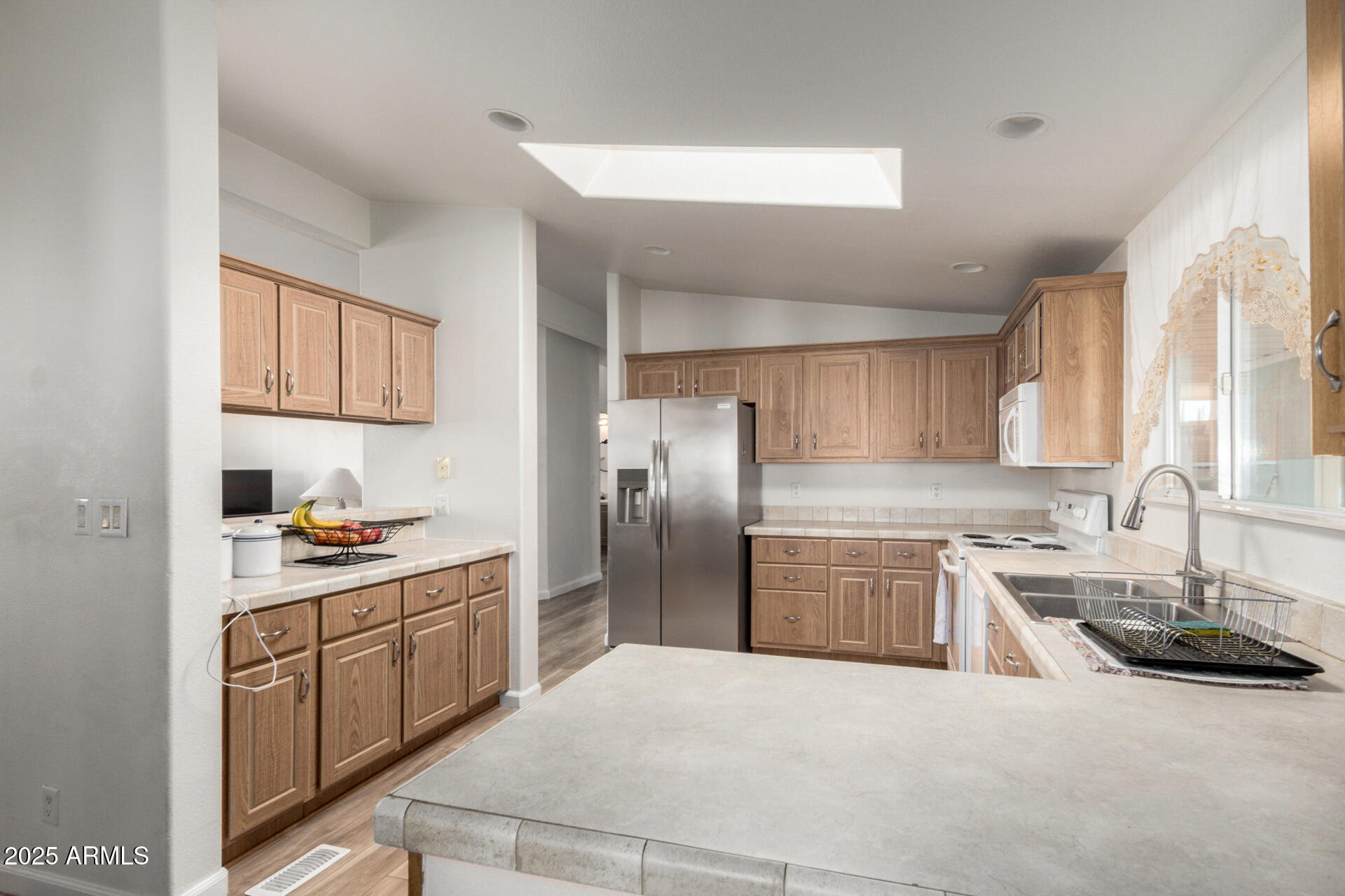 150 S WINDSOR, 127