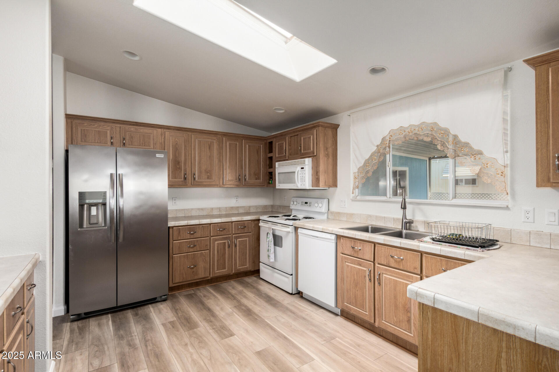 150 S WINDSOR, 127