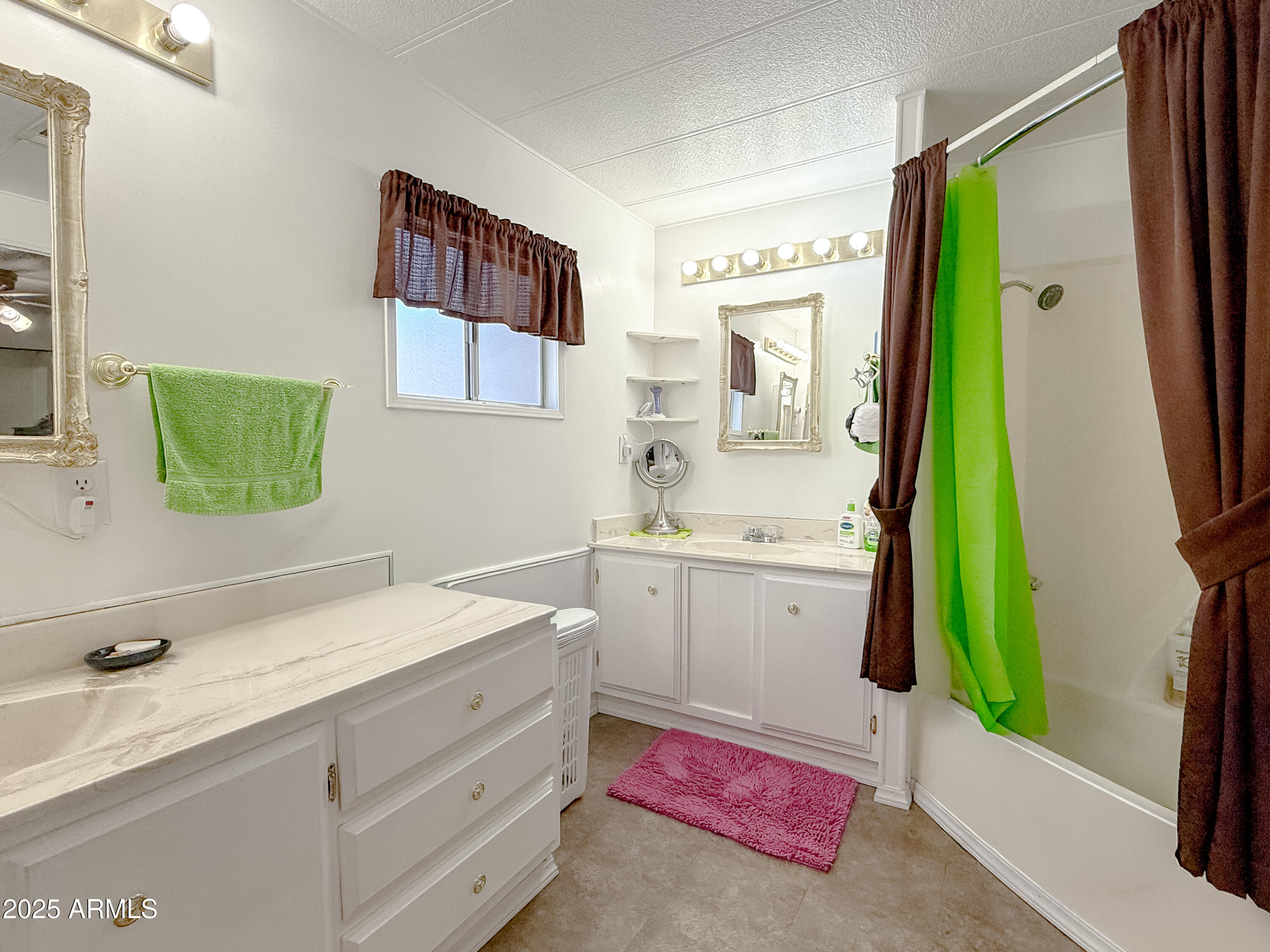 120 N VAL VISTA Drive, 31