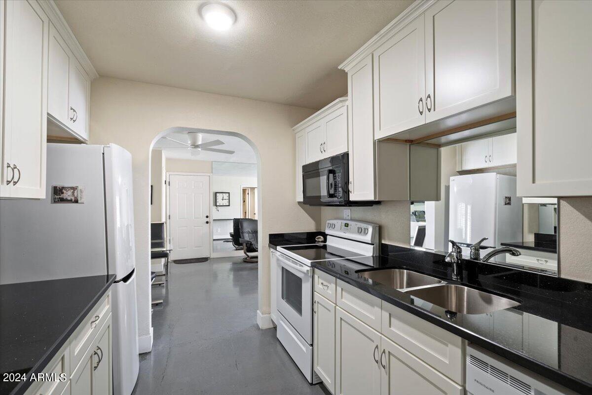 10444 N 69TH Street, 130