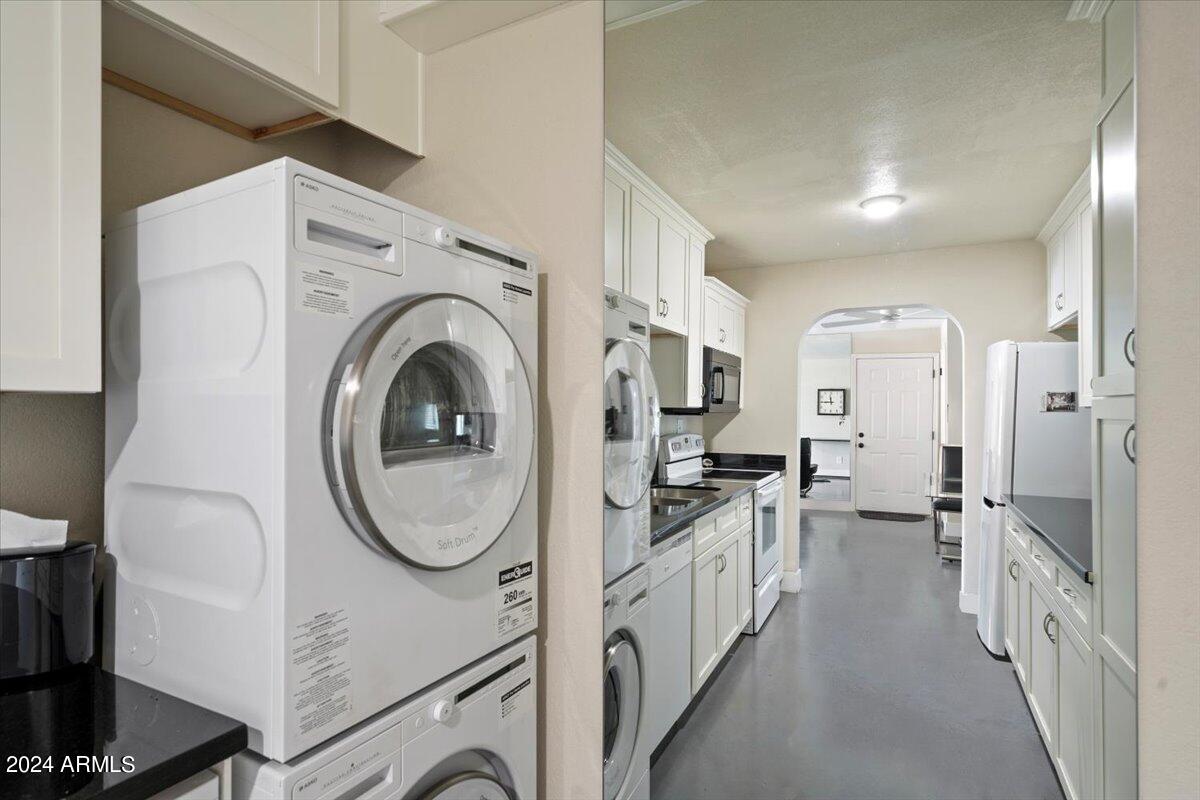 10444 N 69TH Street, 130