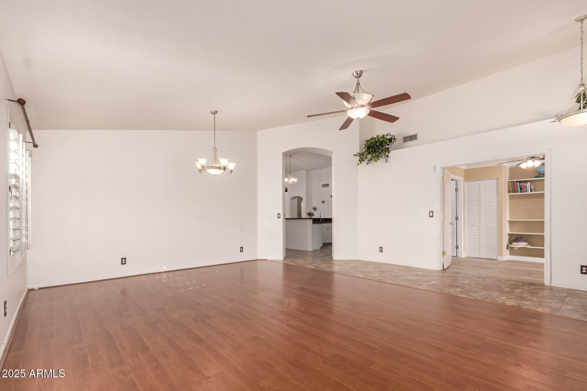 462 E PINTO Drive, Gilbert