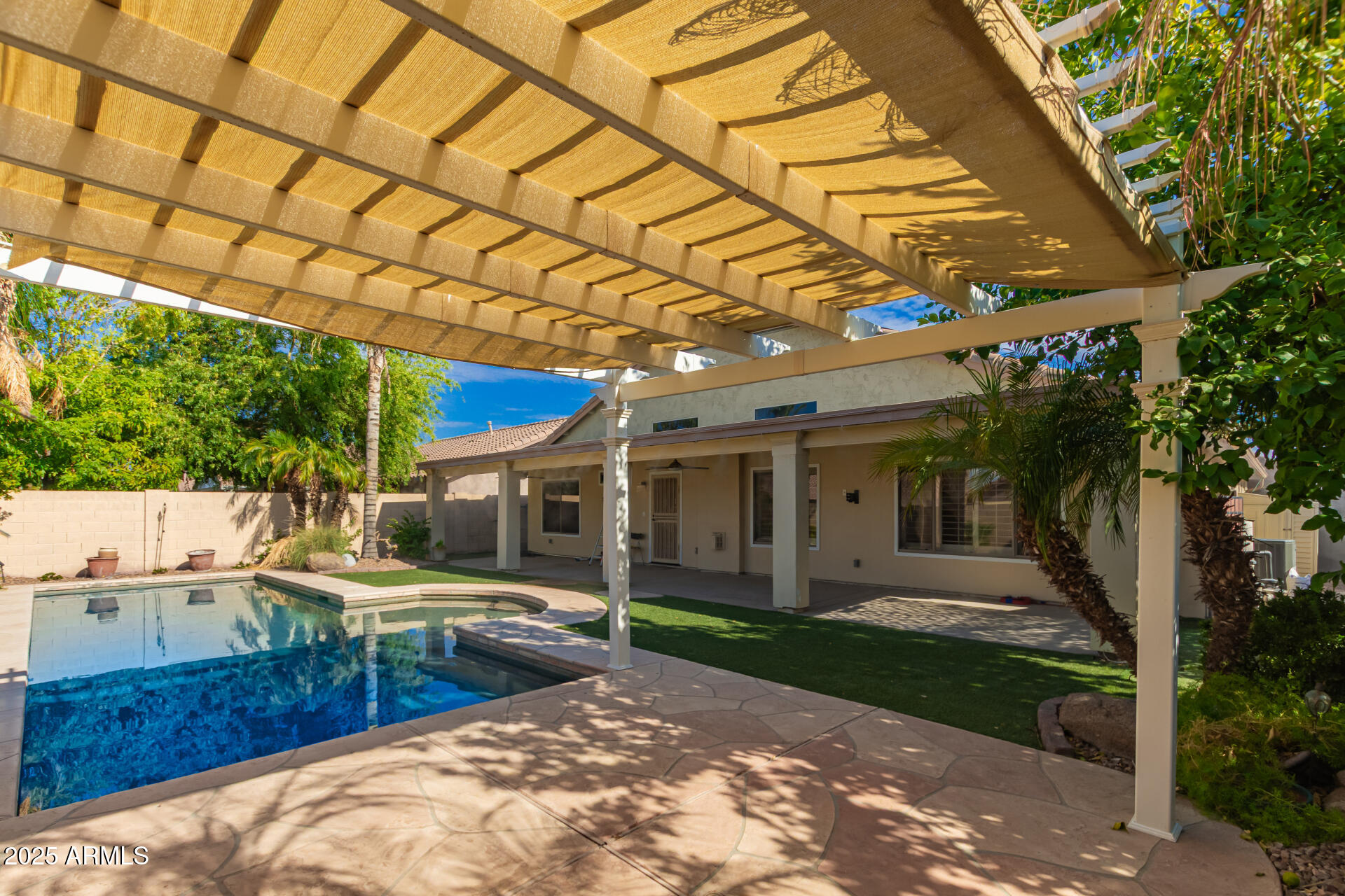 462 E PINTO Drive, Gilbert
