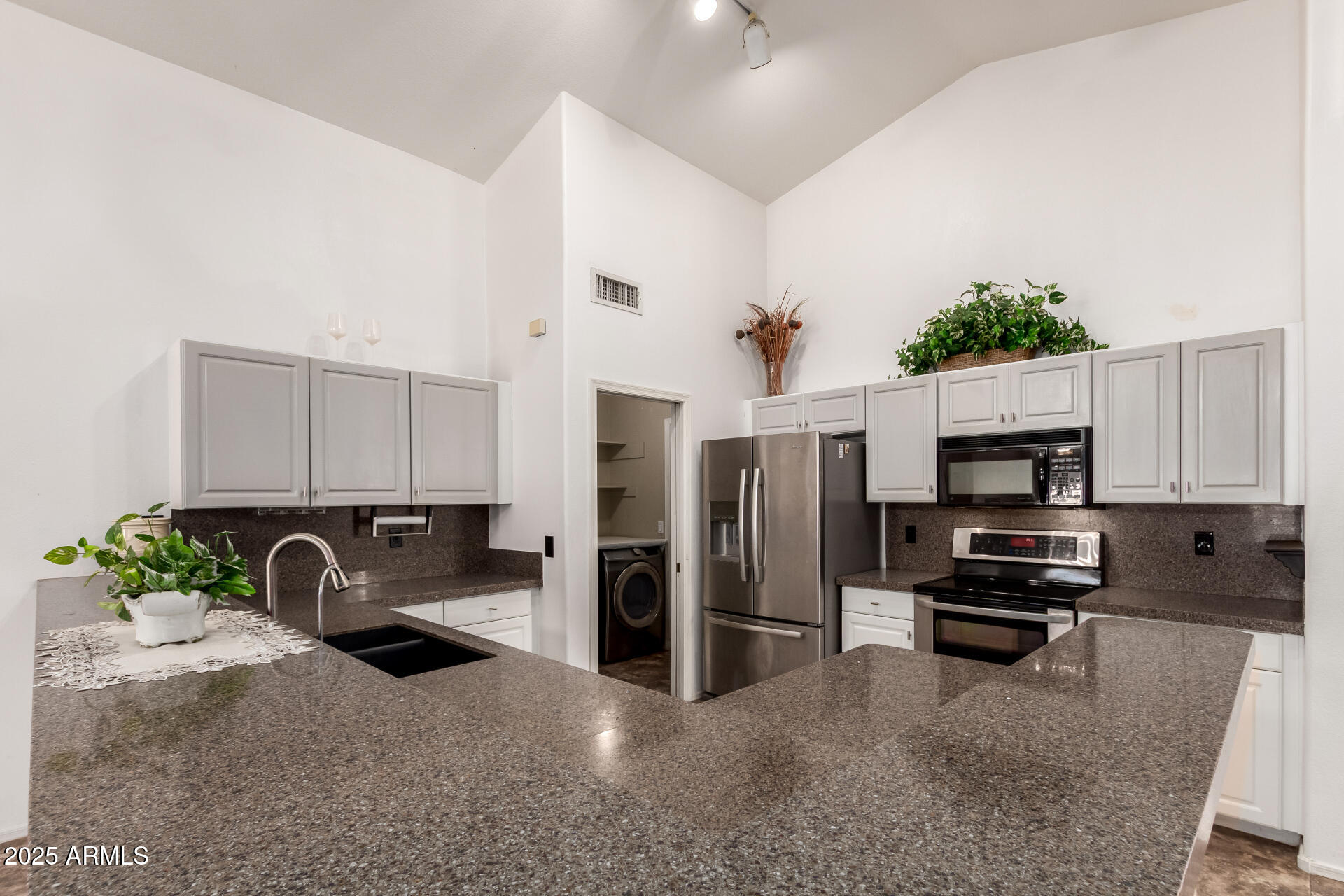 462 E PINTO Drive, Gilbert