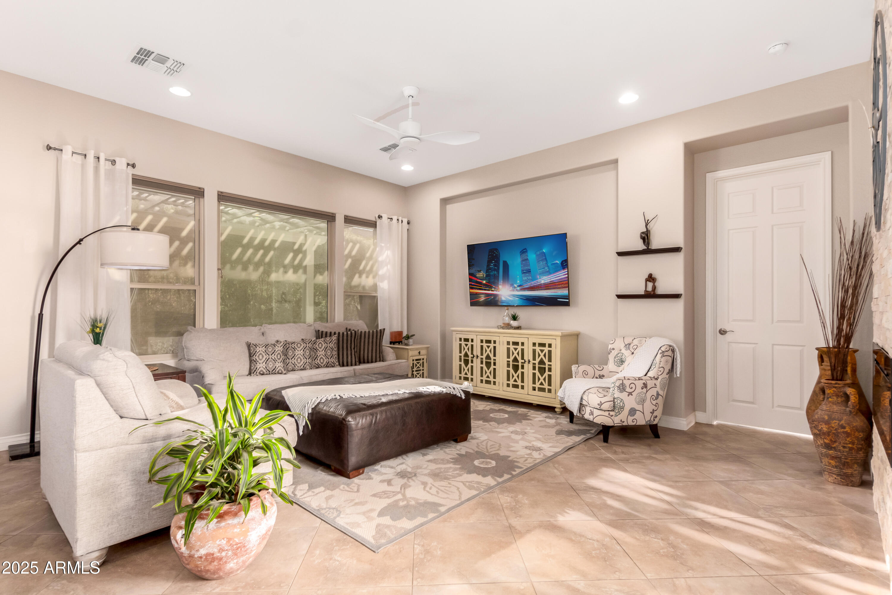 1435 E ARTEMIS Trail