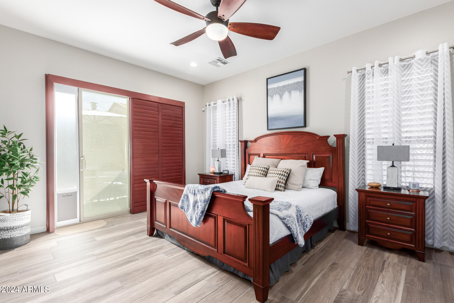 1435 E ARTEMIS Trail