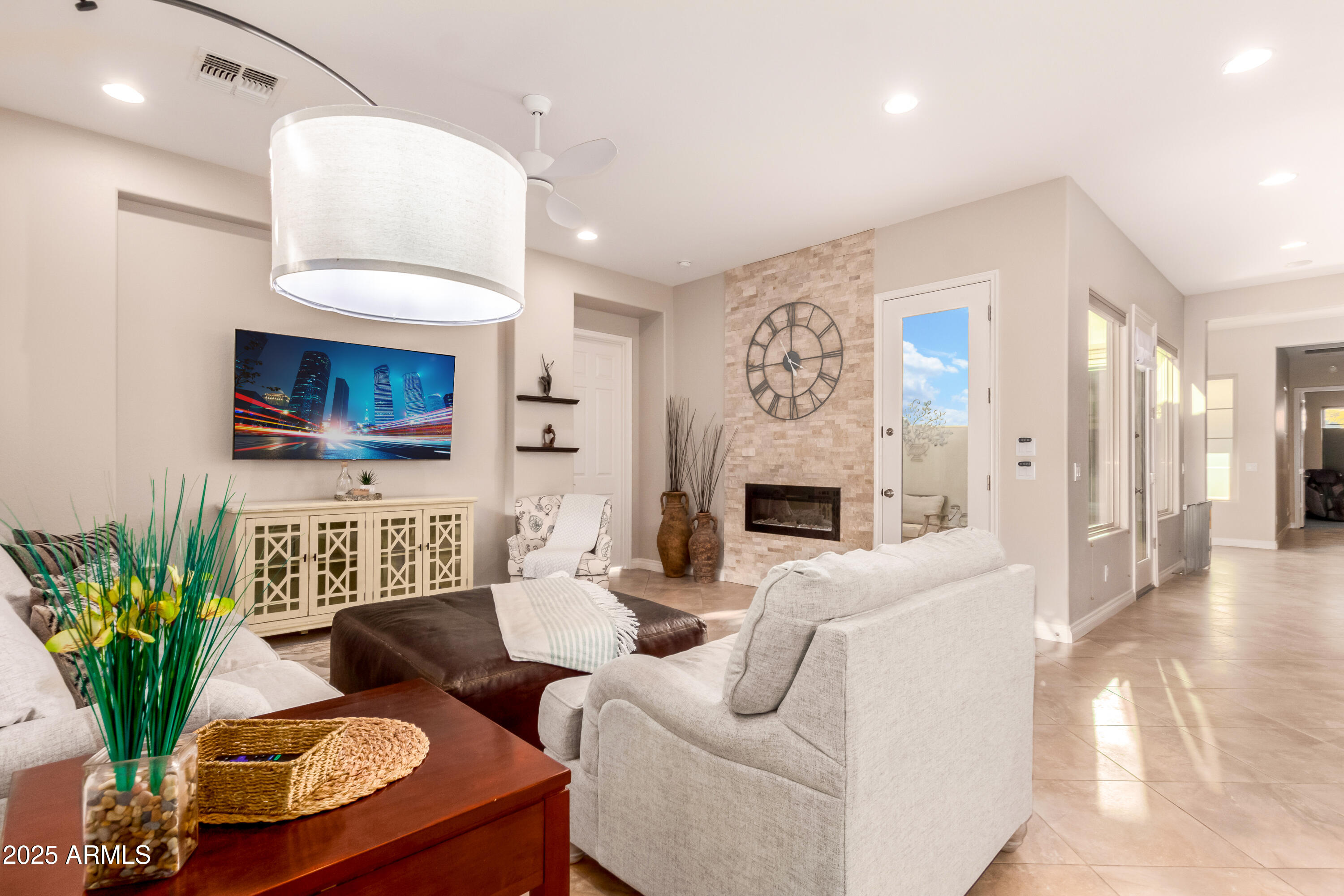 1435 E ARTEMIS Trail