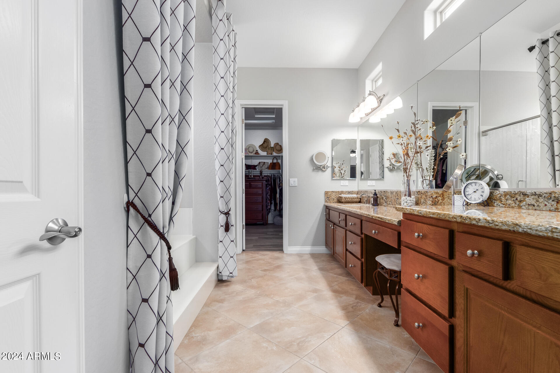 1435 E ARTEMIS Trail