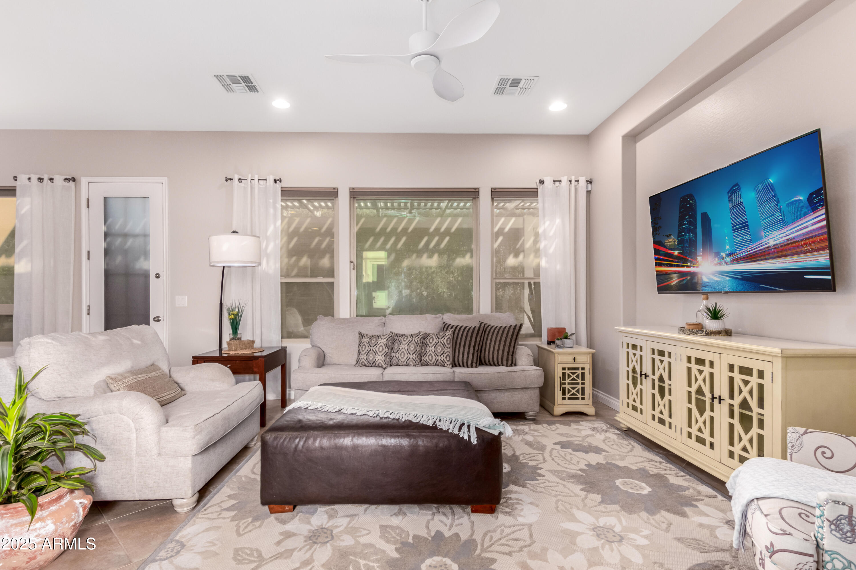 1435 E ARTEMIS Trail