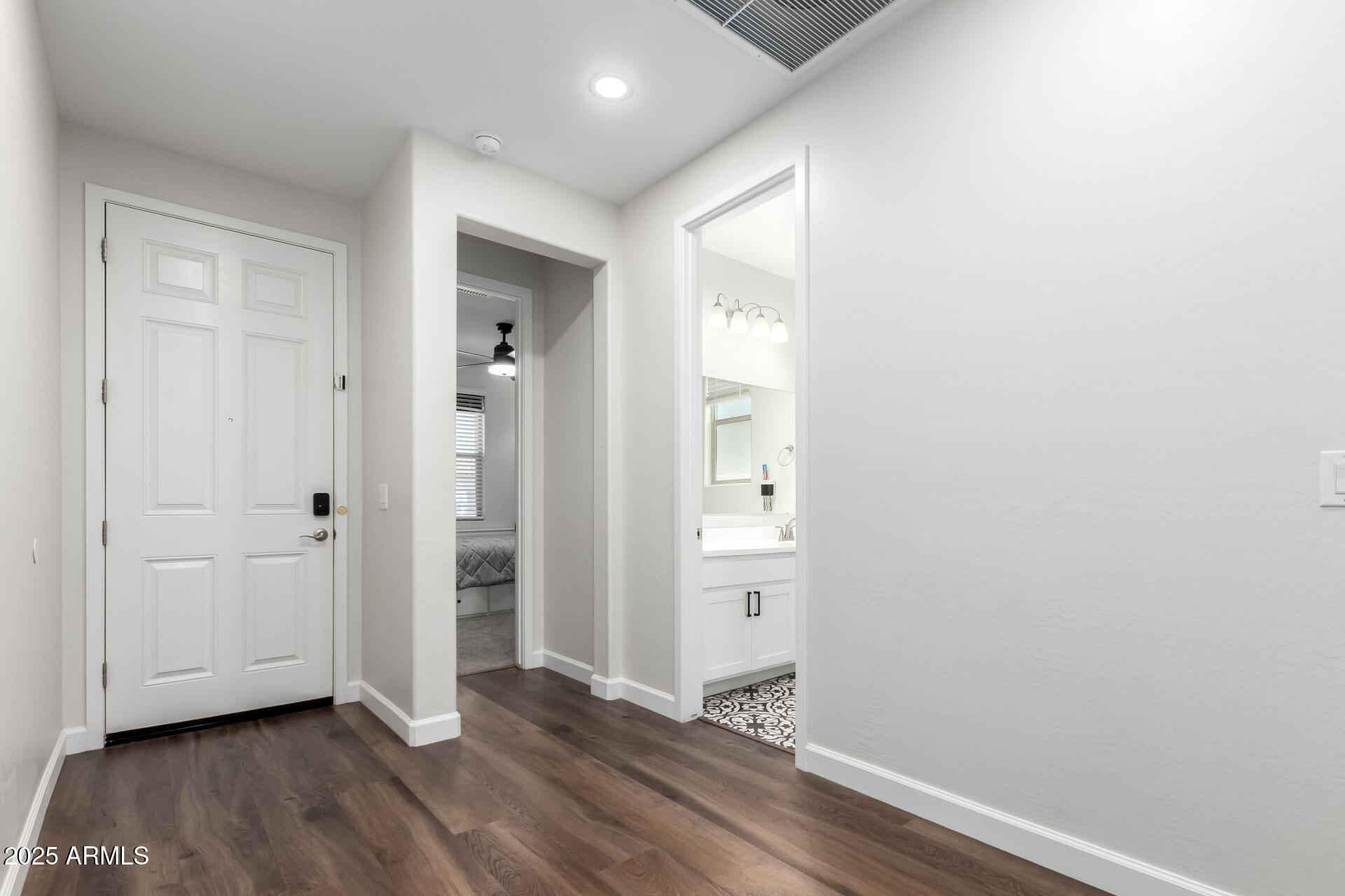 801 W RACINE Drive W