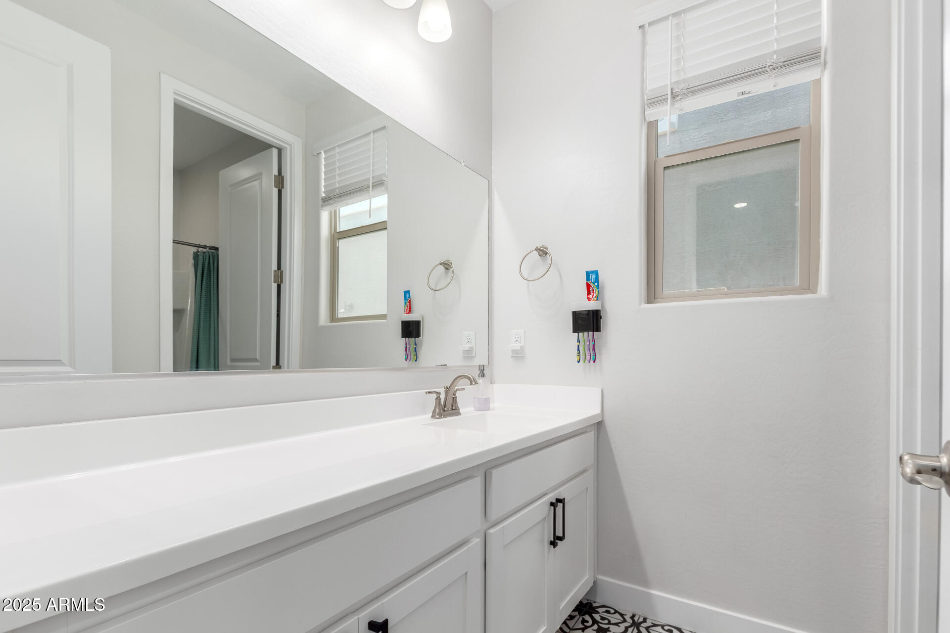 801 W RACINE Drive W