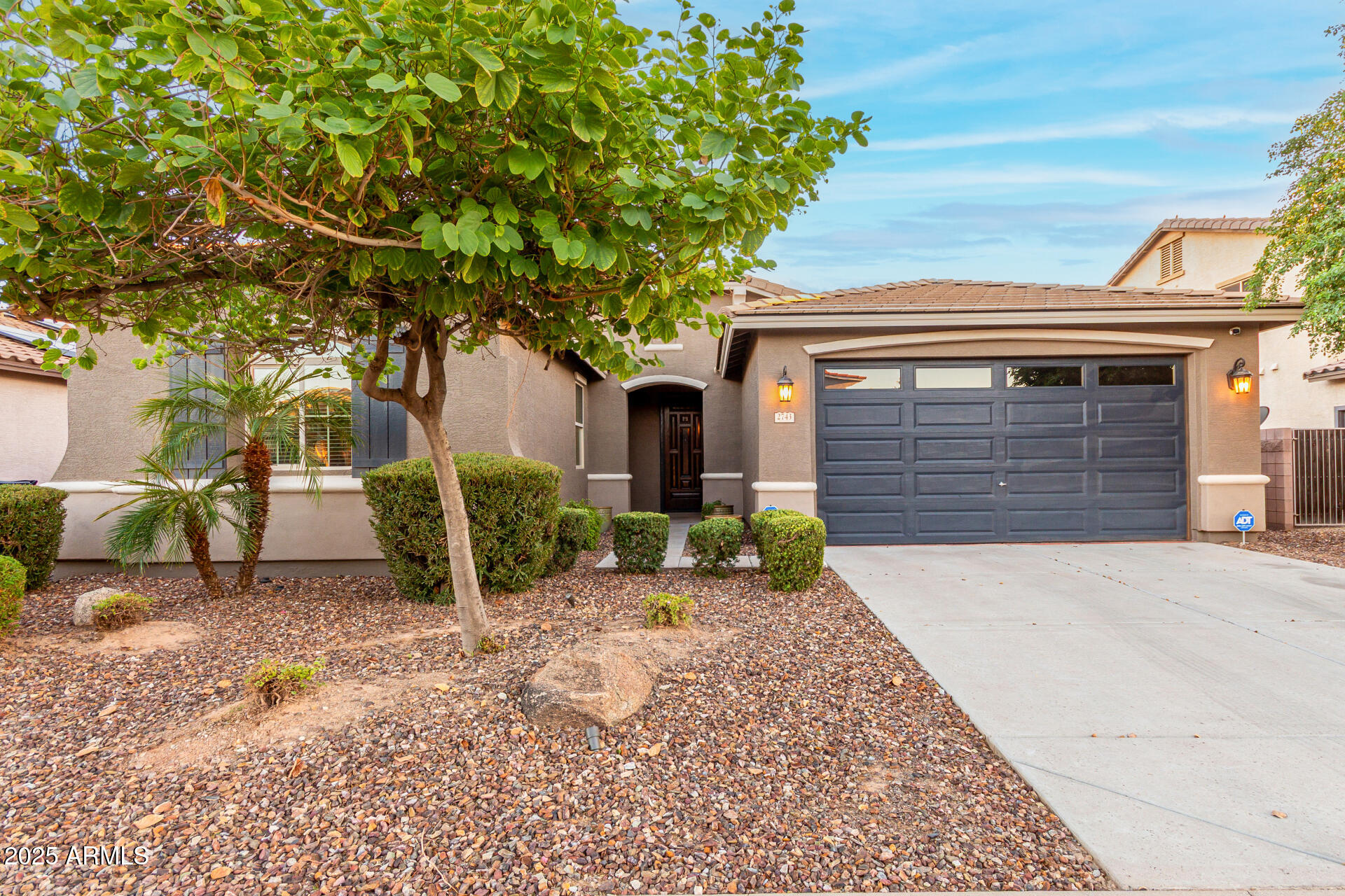 2743 E NARROWLEAF Drive