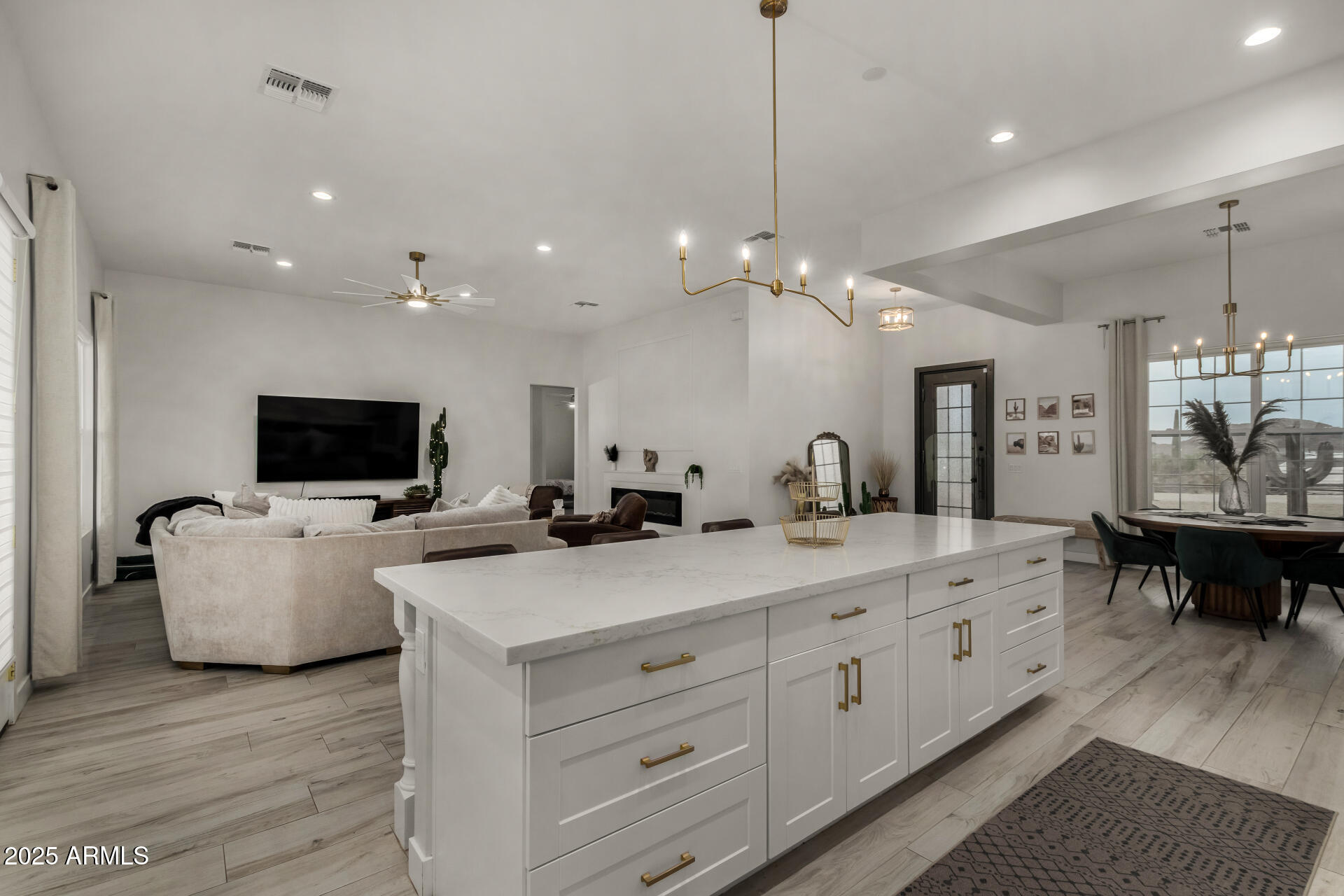 2062 W Moon Dust Trail