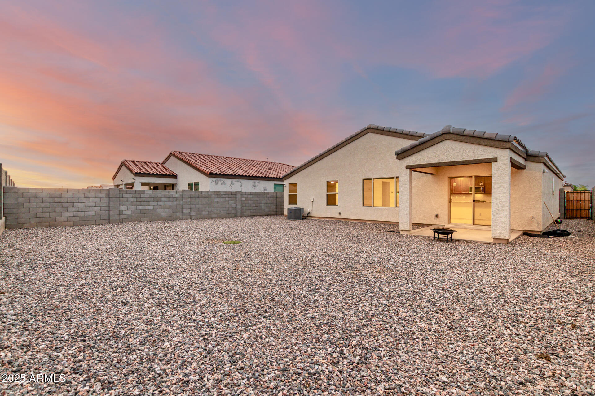 2551 W GRENADINE Road