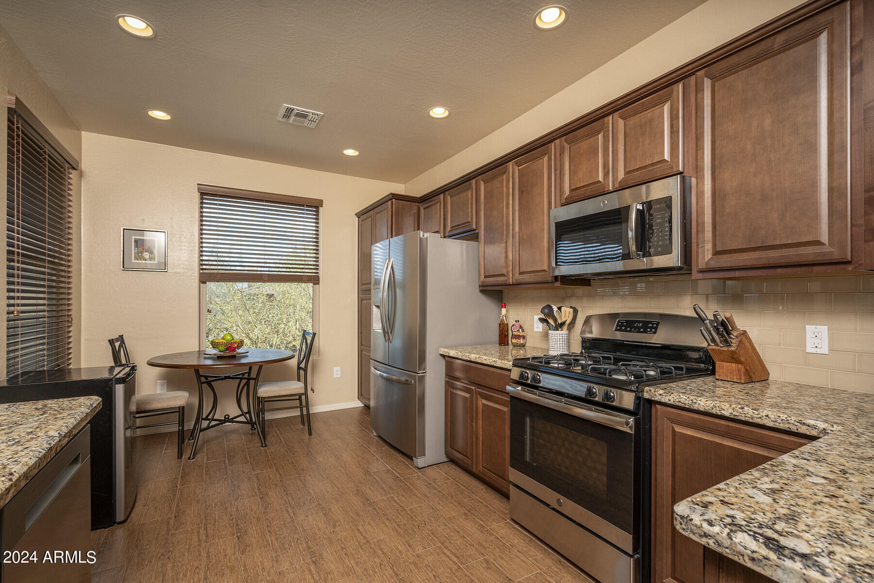 33575 N DOVE LAKES Drive 2044