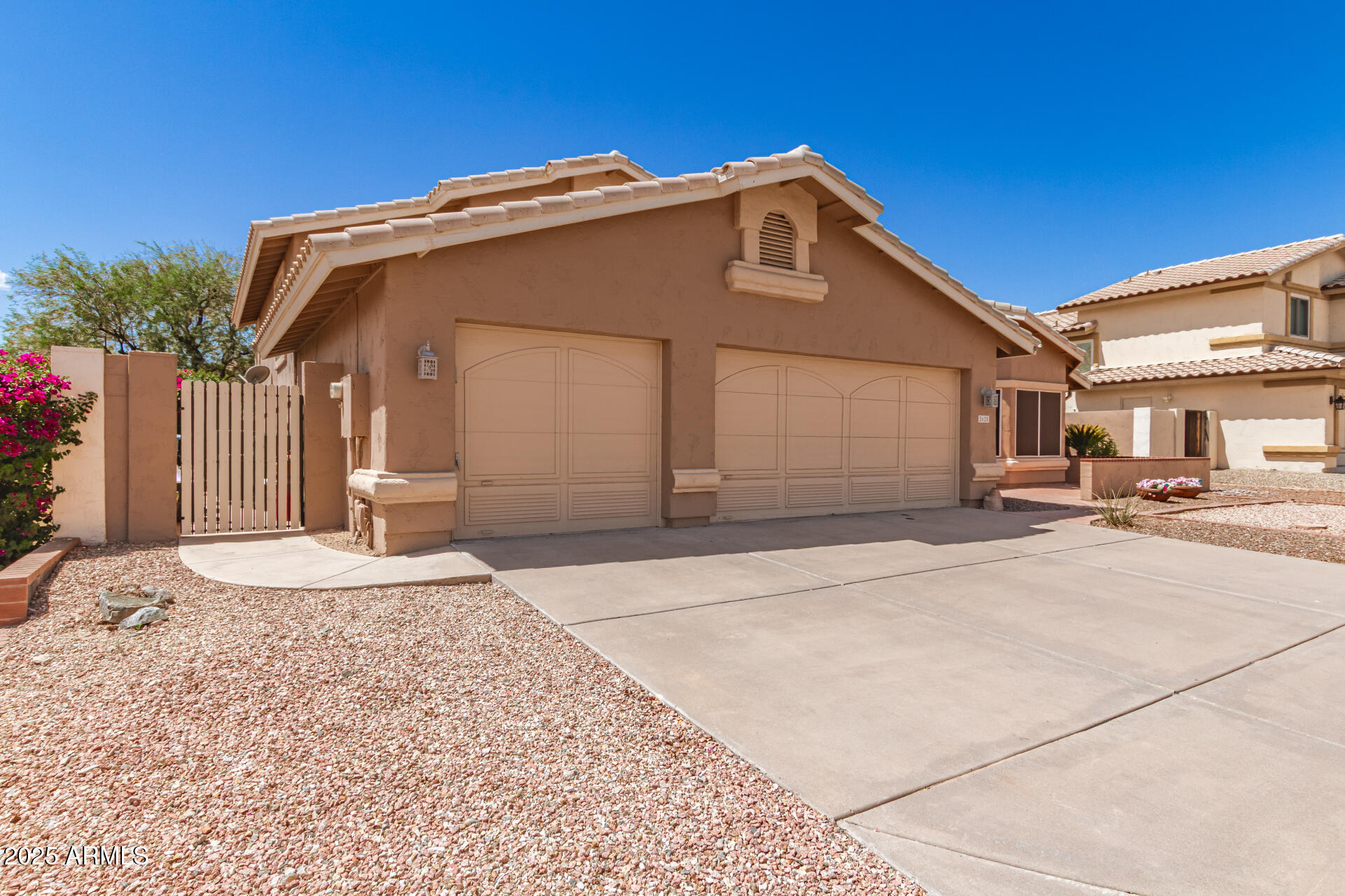 2625 E VERBENA Drive