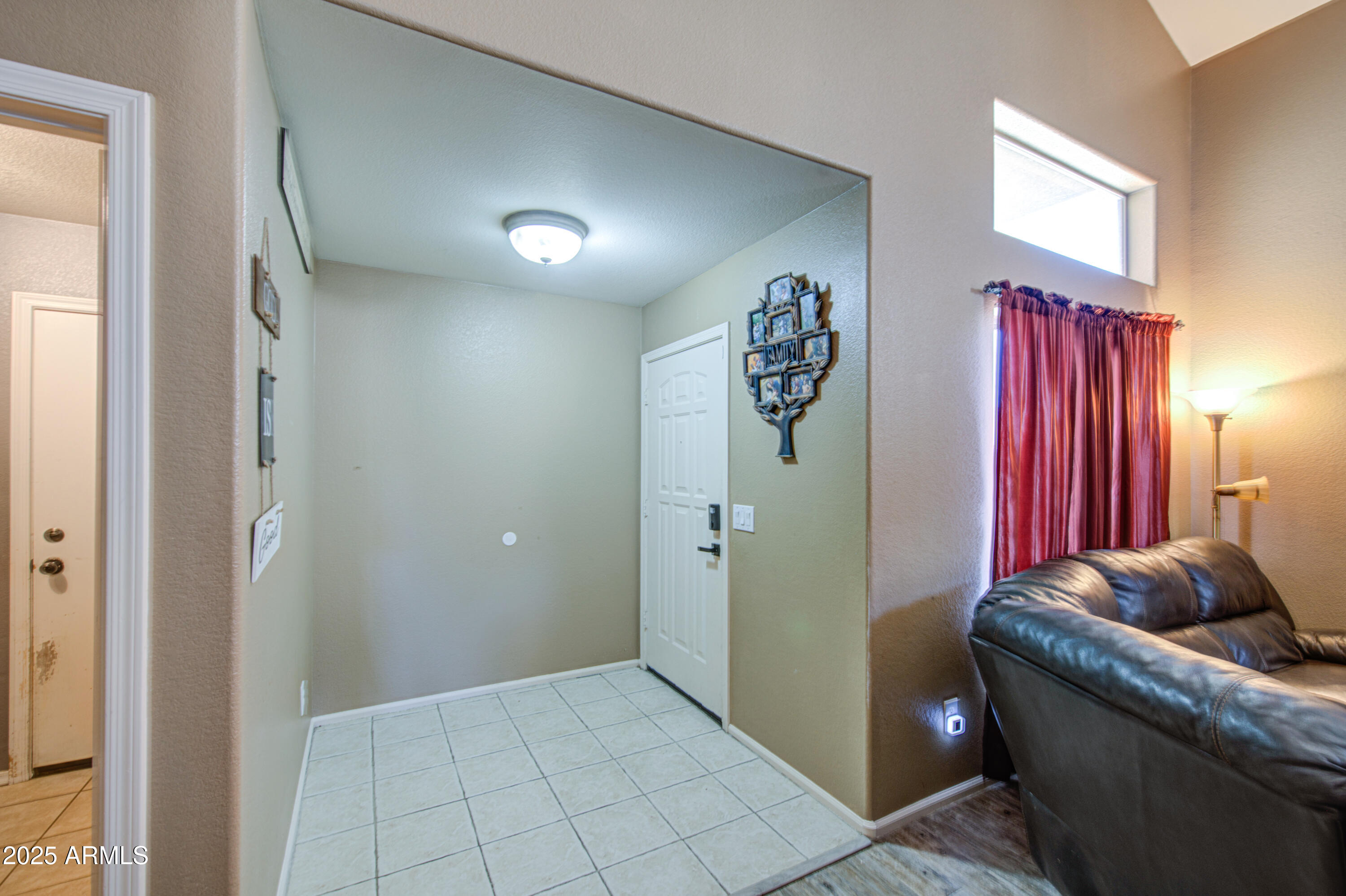 28615 N DOLOMITE Lane