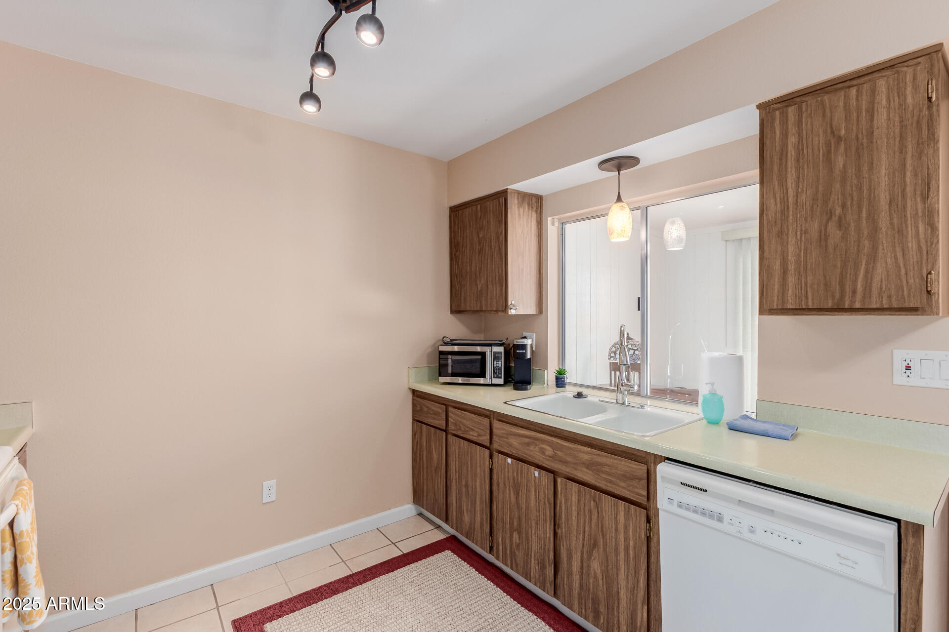 10544 W COGGINS Drive