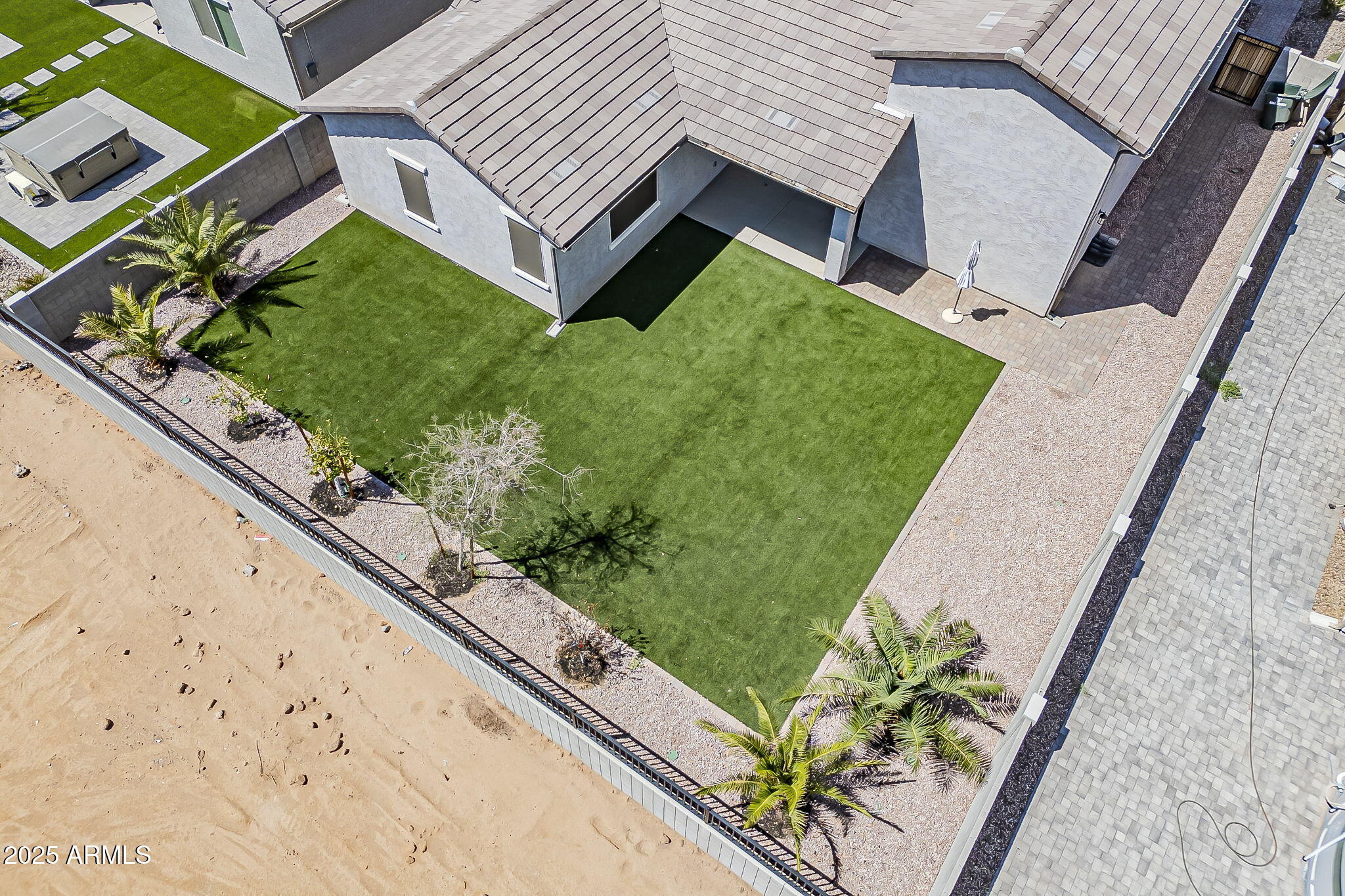 2860 N RIVERDALE Lane