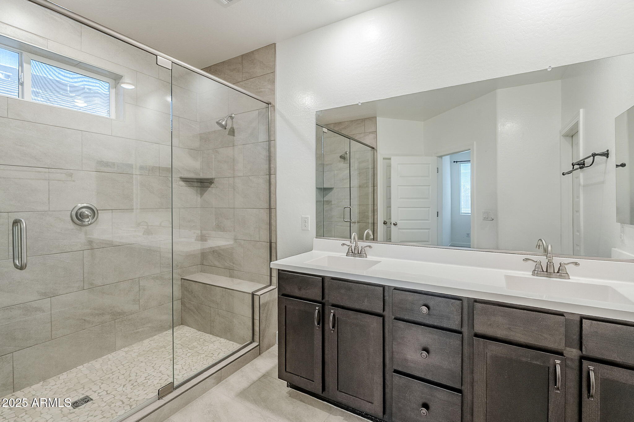 2860 N RIVERDALE Lane