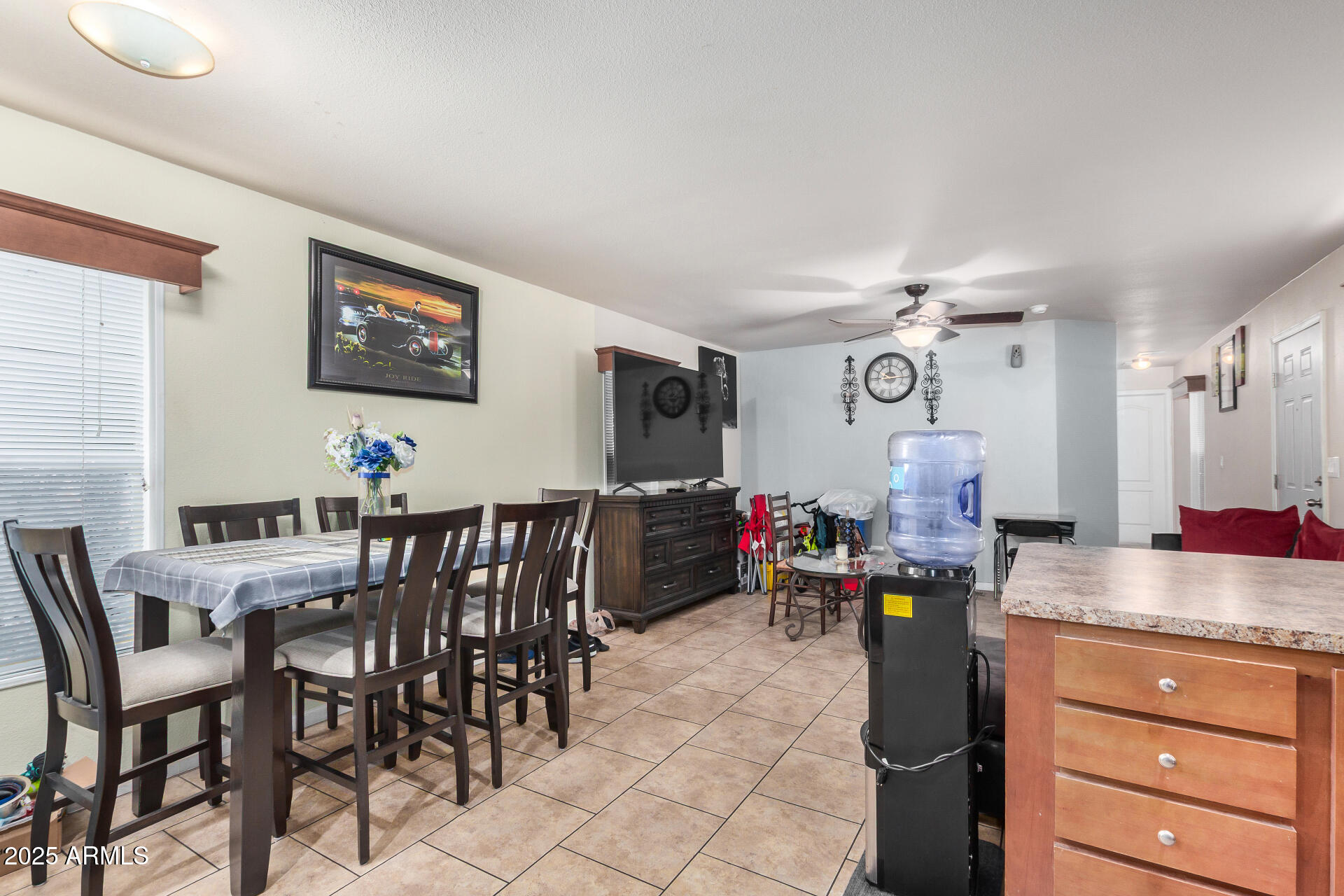821 W Kachina Trail