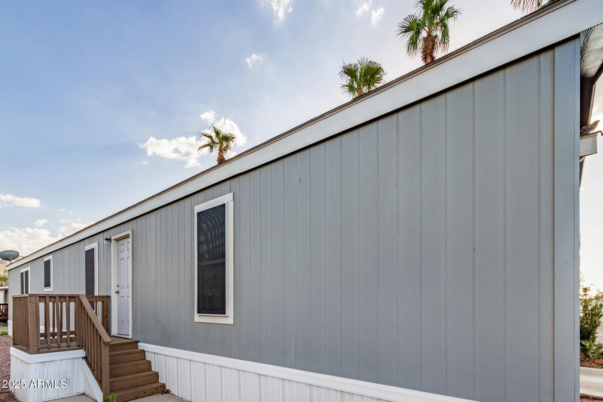 821 W Kachina Trail