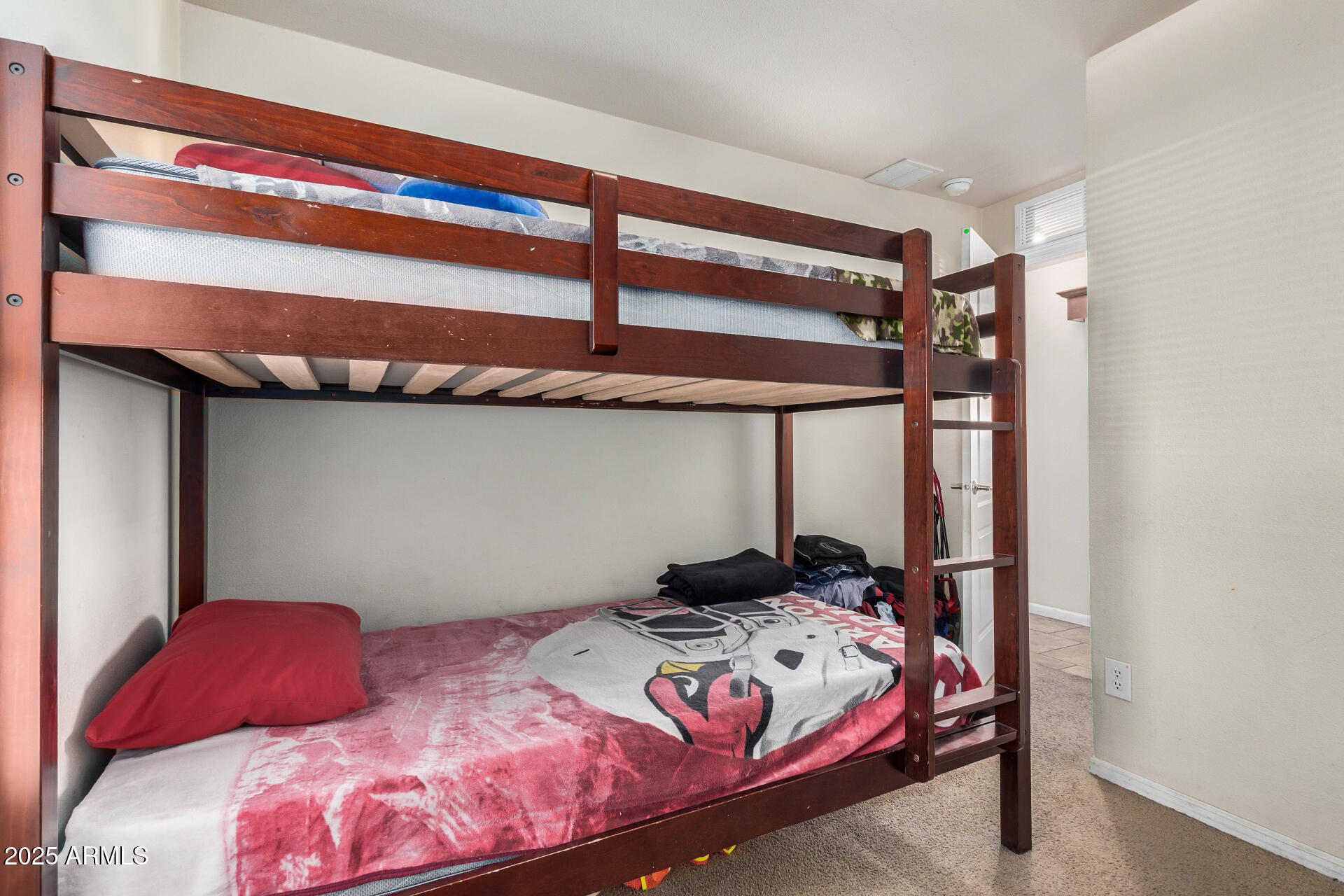 821 W Kachina Trail