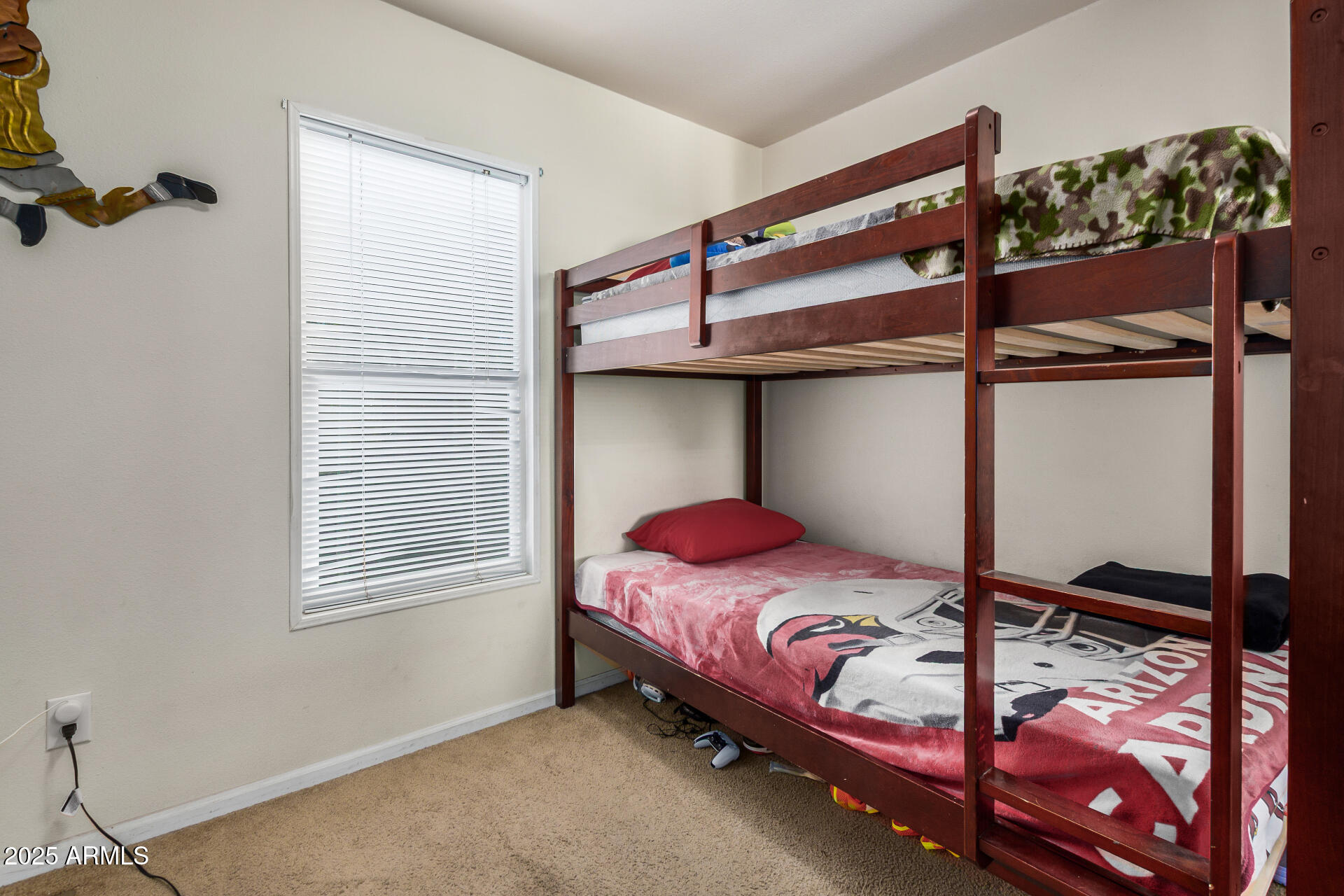 821 W Kachina Trail