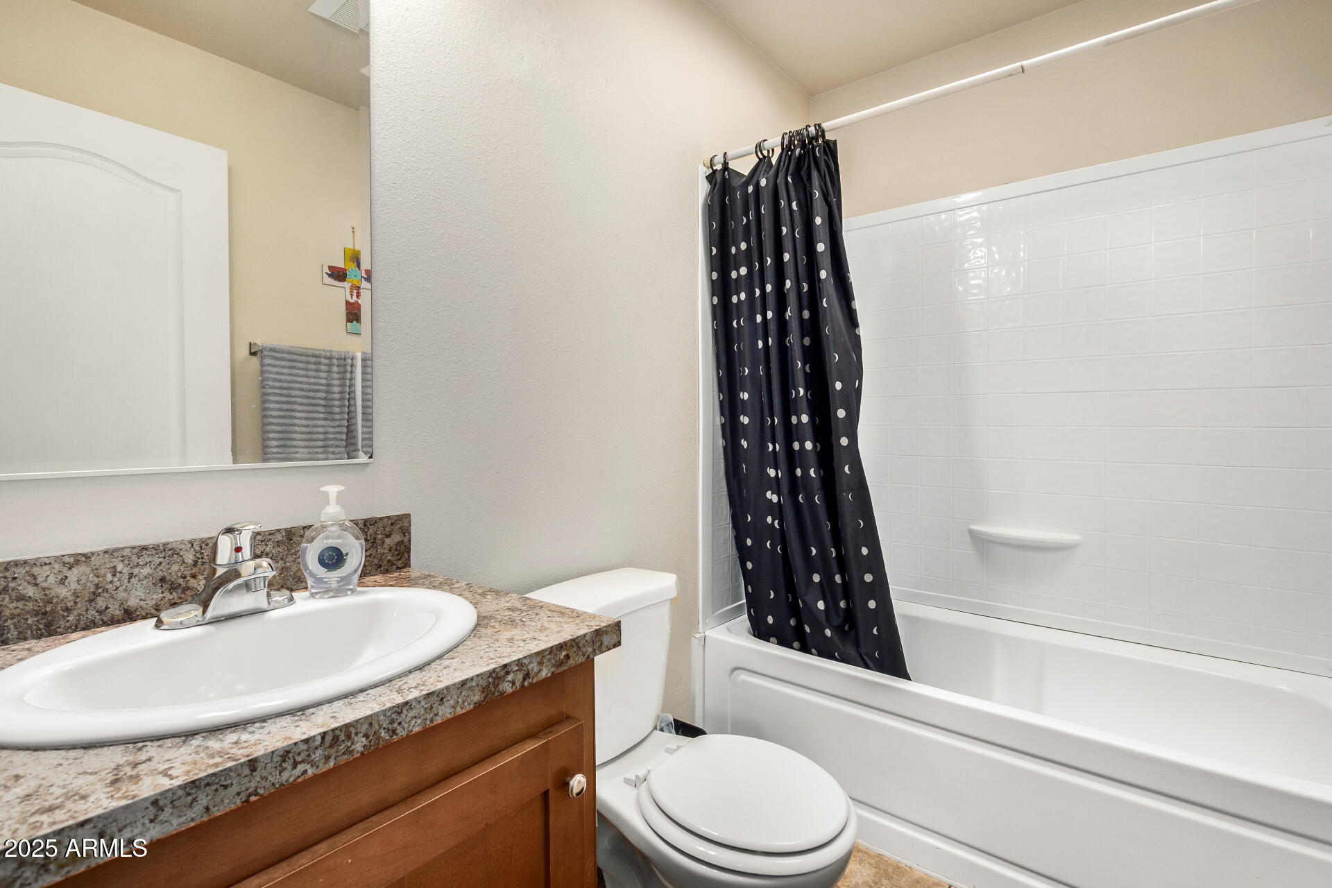 821 W Kachina Trail