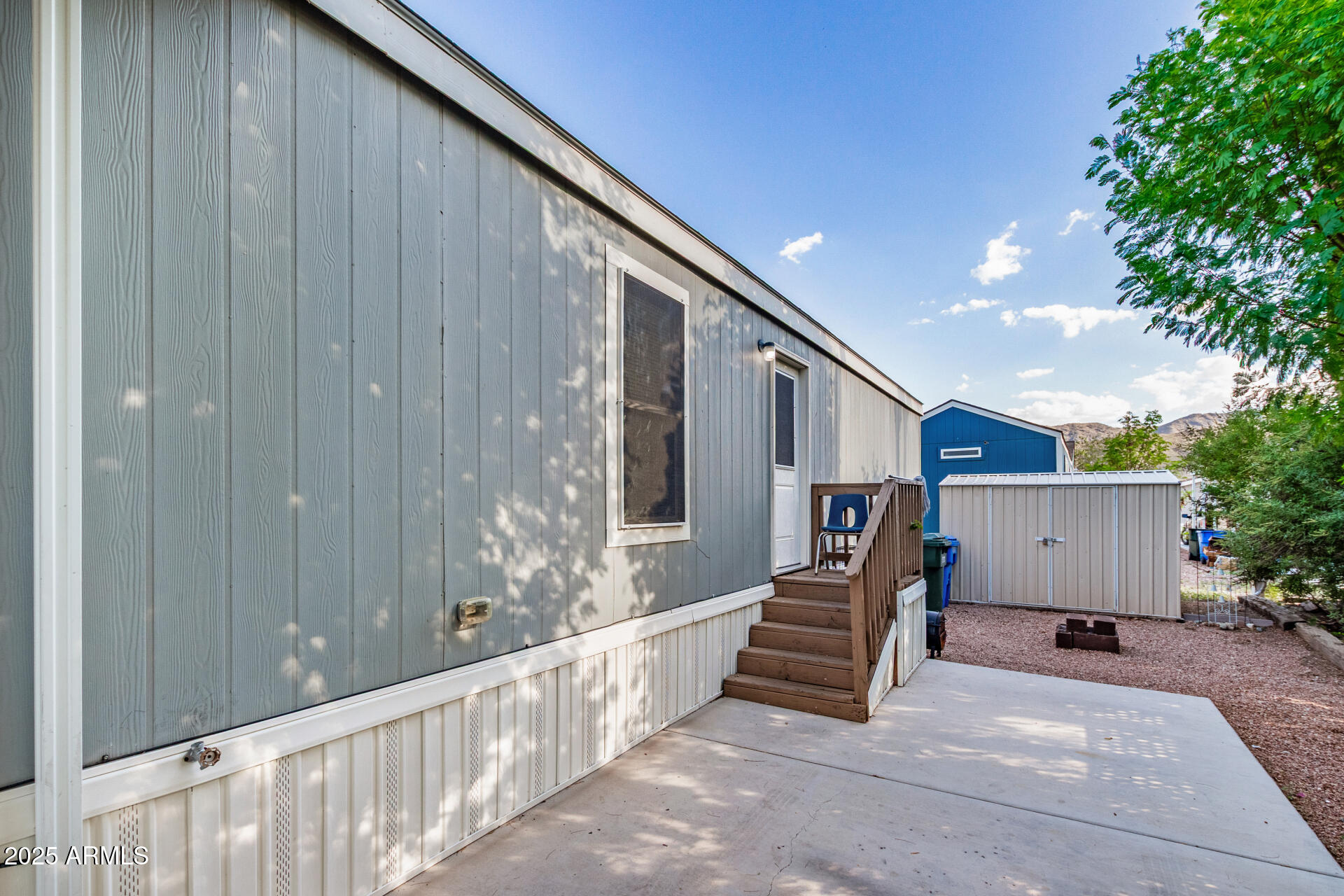 821 W Kachina Trail