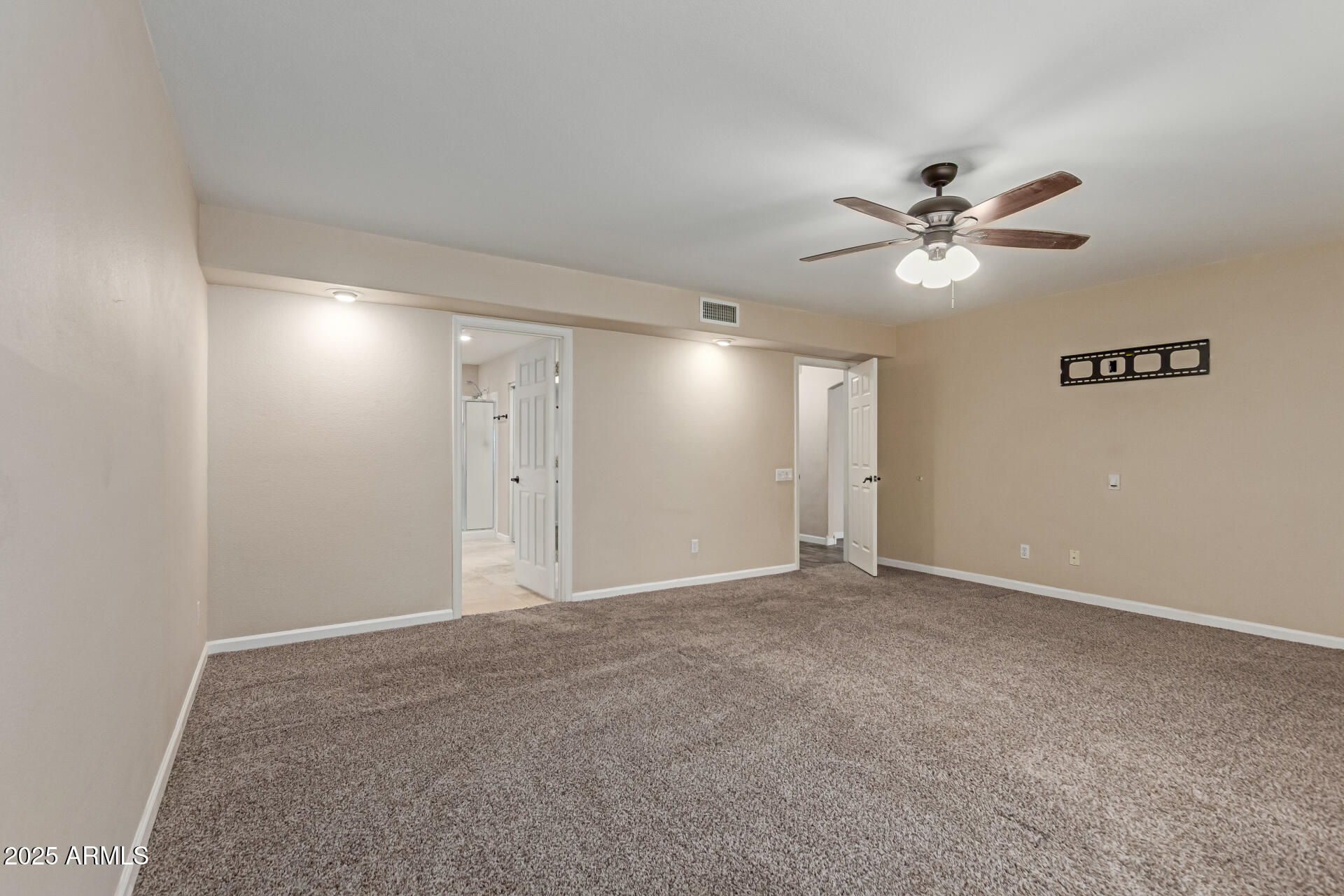 15827 S 27TH Way