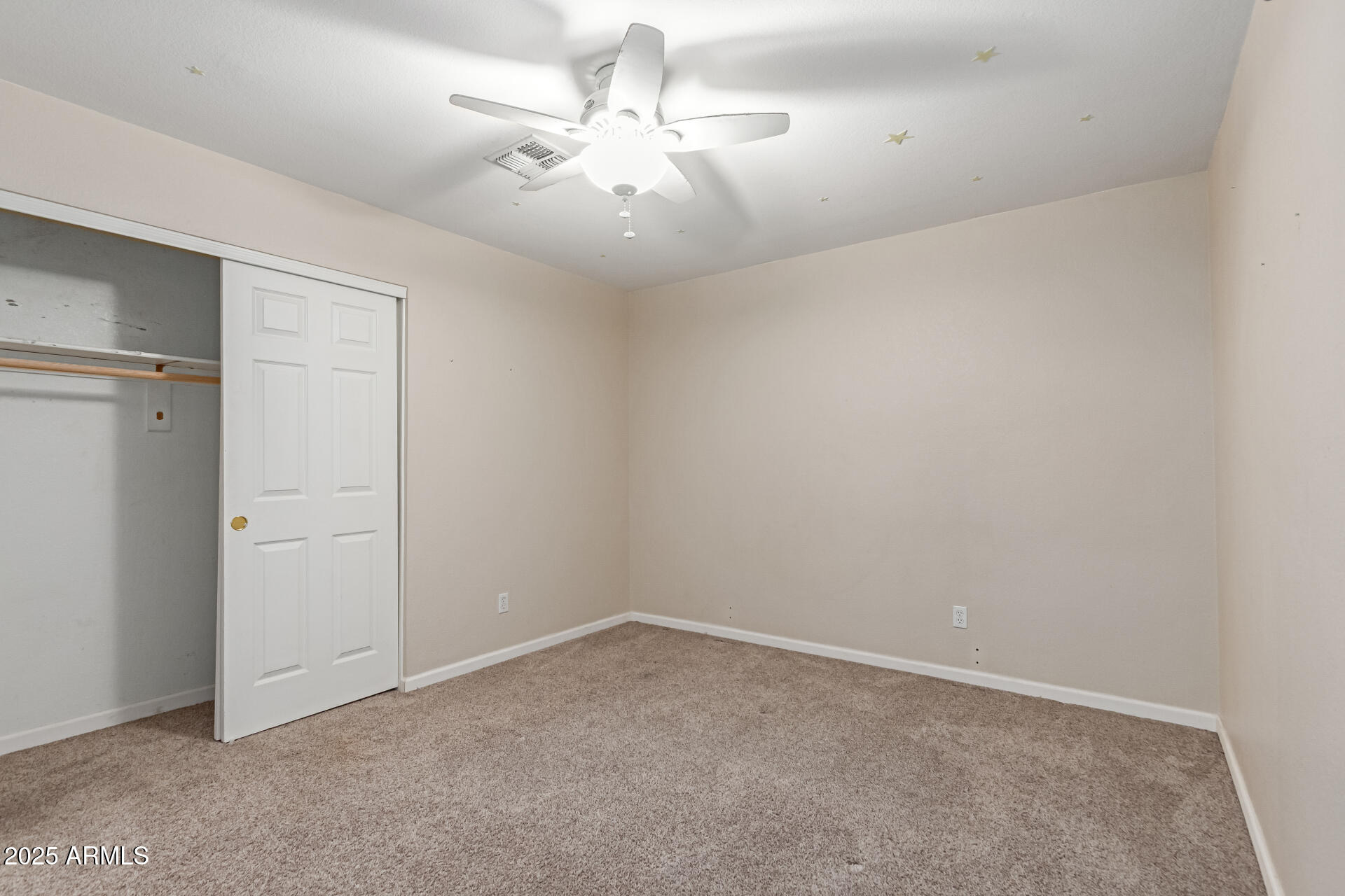 15827 S 27TH Way