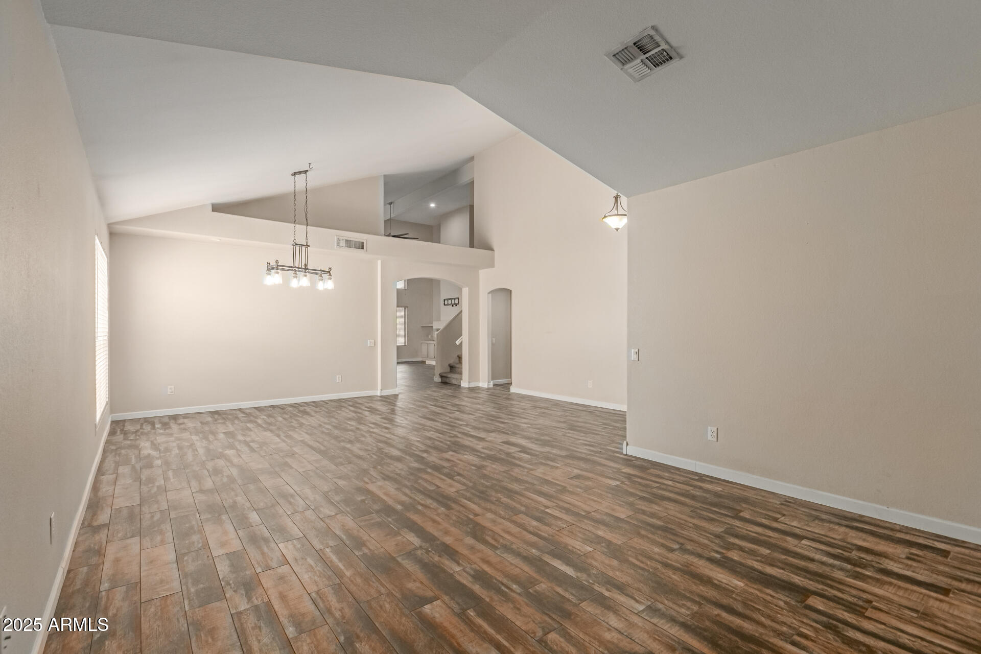 15827 S 27TH Way